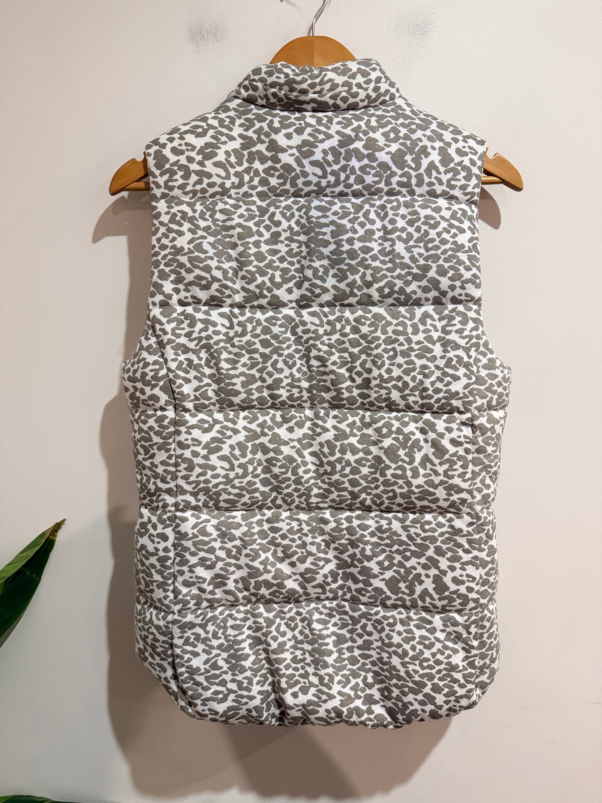 Betty Basics Puffer Vest Size 10