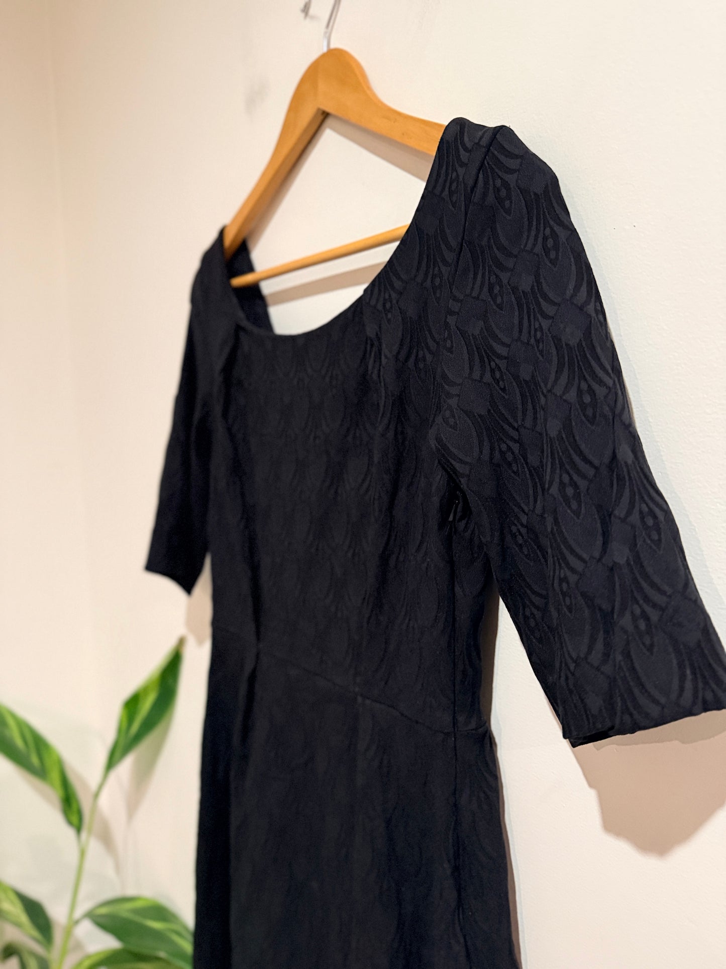 World Hiver 2014 (NZ Made) Lace Midi Dress Size XS