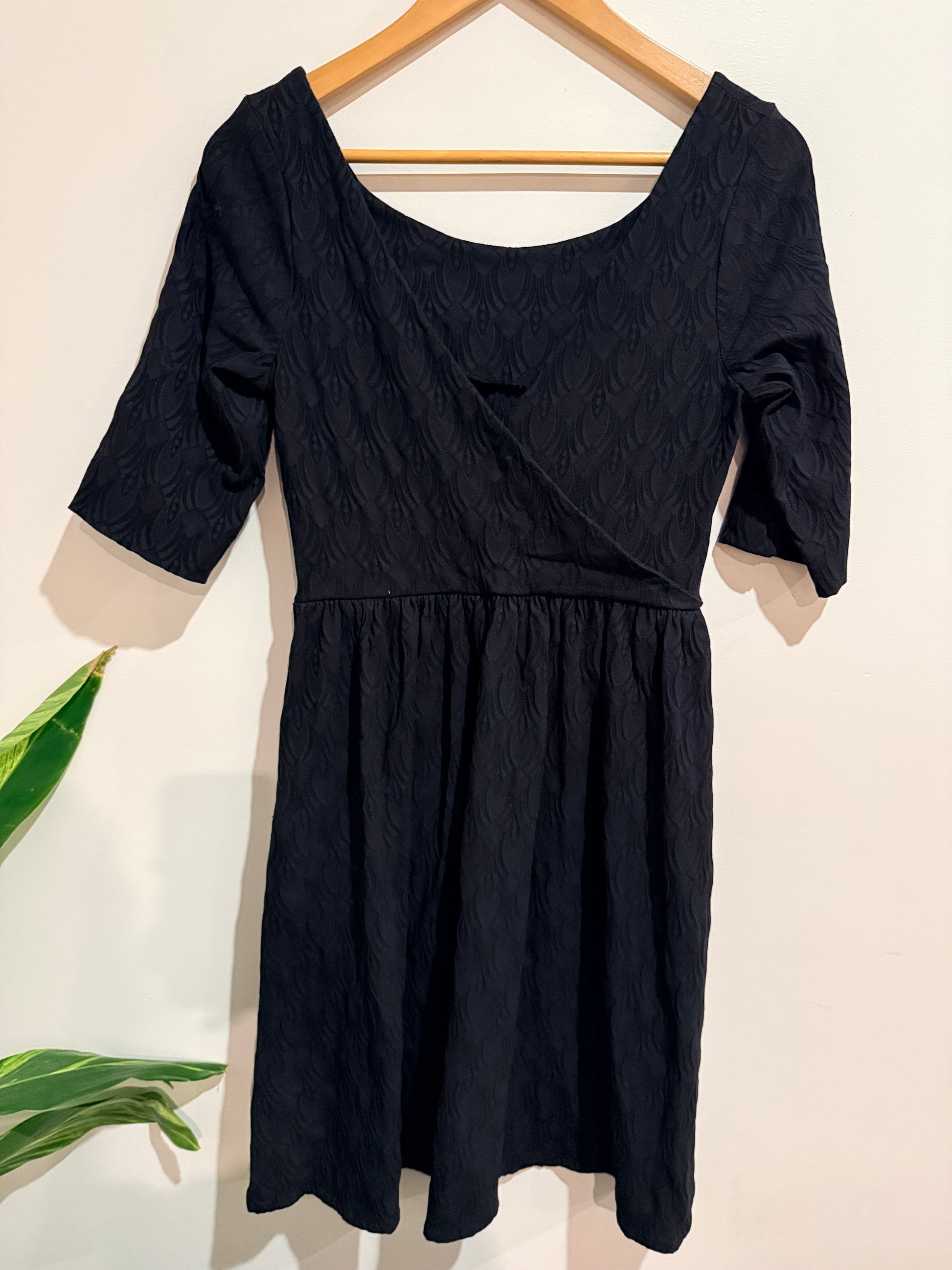 World Hiver 2014 (NZ Made) Lace Midi Dress Size XS