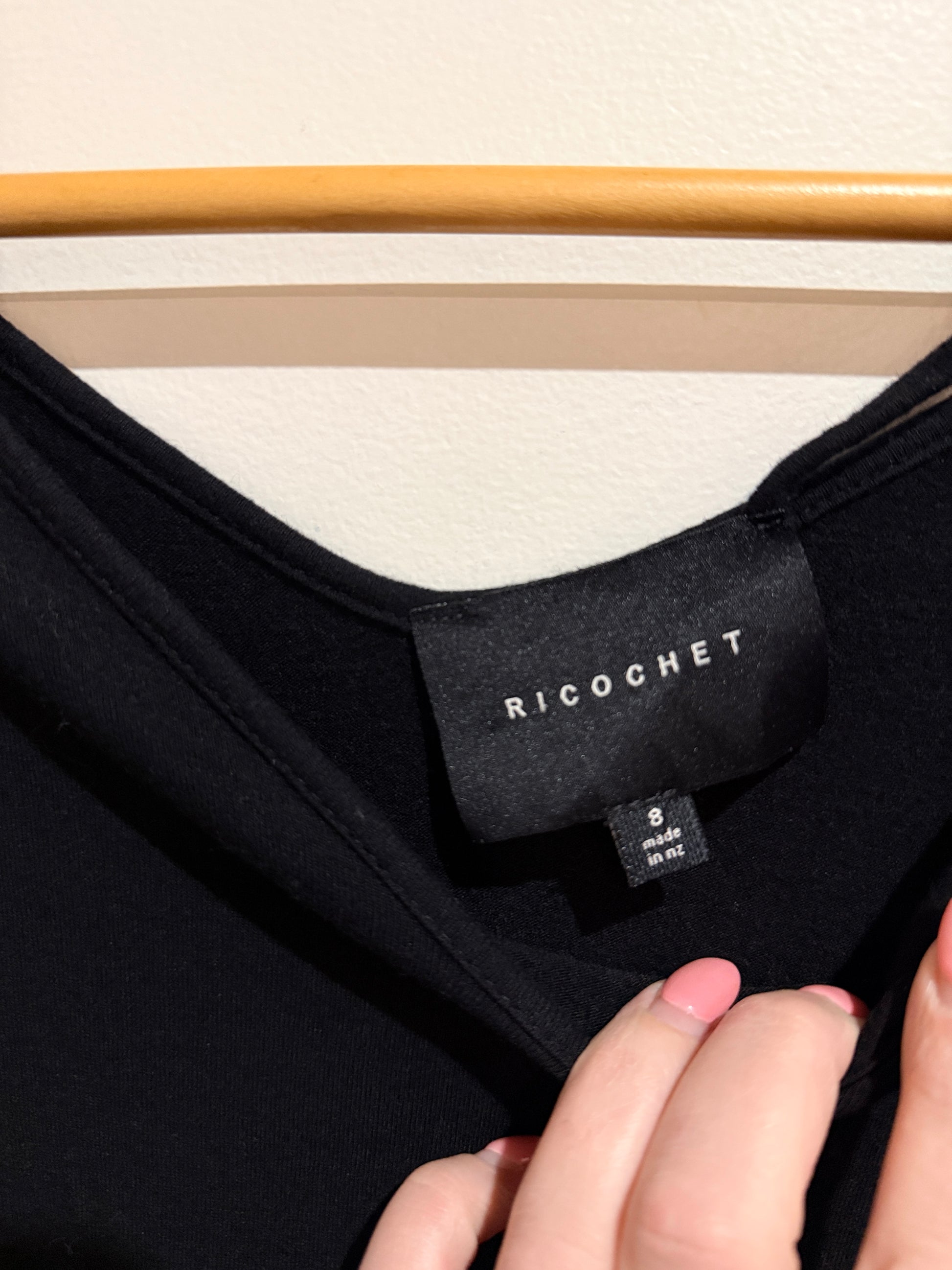 Ricochet Long-sleeve Top Size 8
