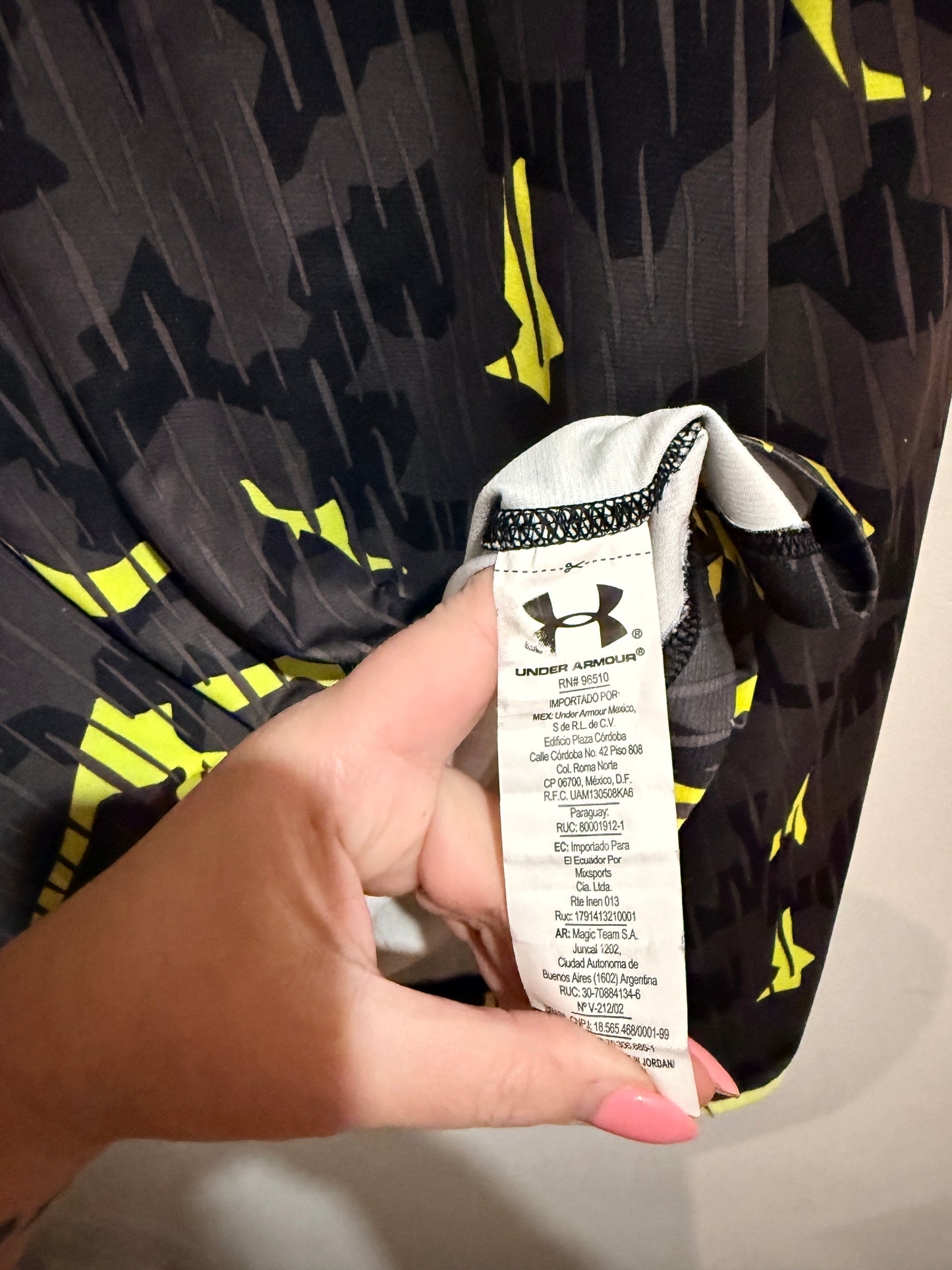 Under Armour Under Armour Heatgear Combine Black & Neon Yellow Camo Quarter Zip Top - Medium Size Medium (MD)