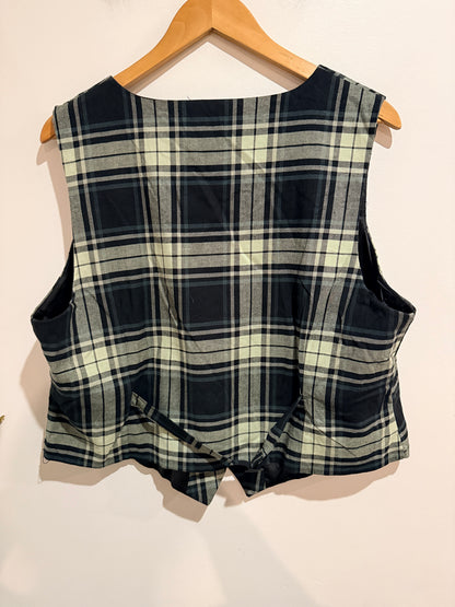 Black Friday Black Friday Black & Grey Plaid Button Front Vest - Size 18 Size 18