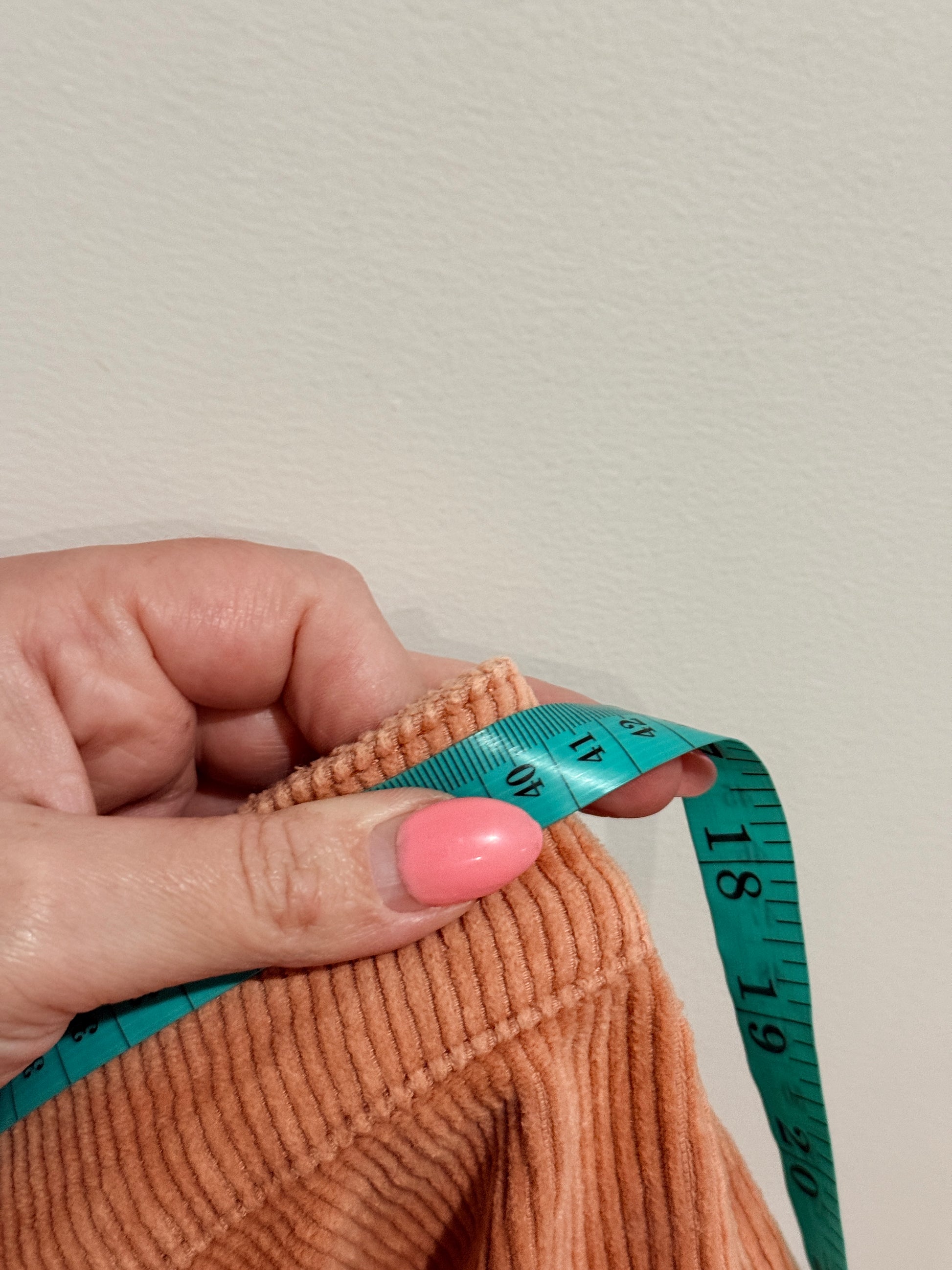 Billabong Corduroy Shorts Peach Size 29 (40cm waist)