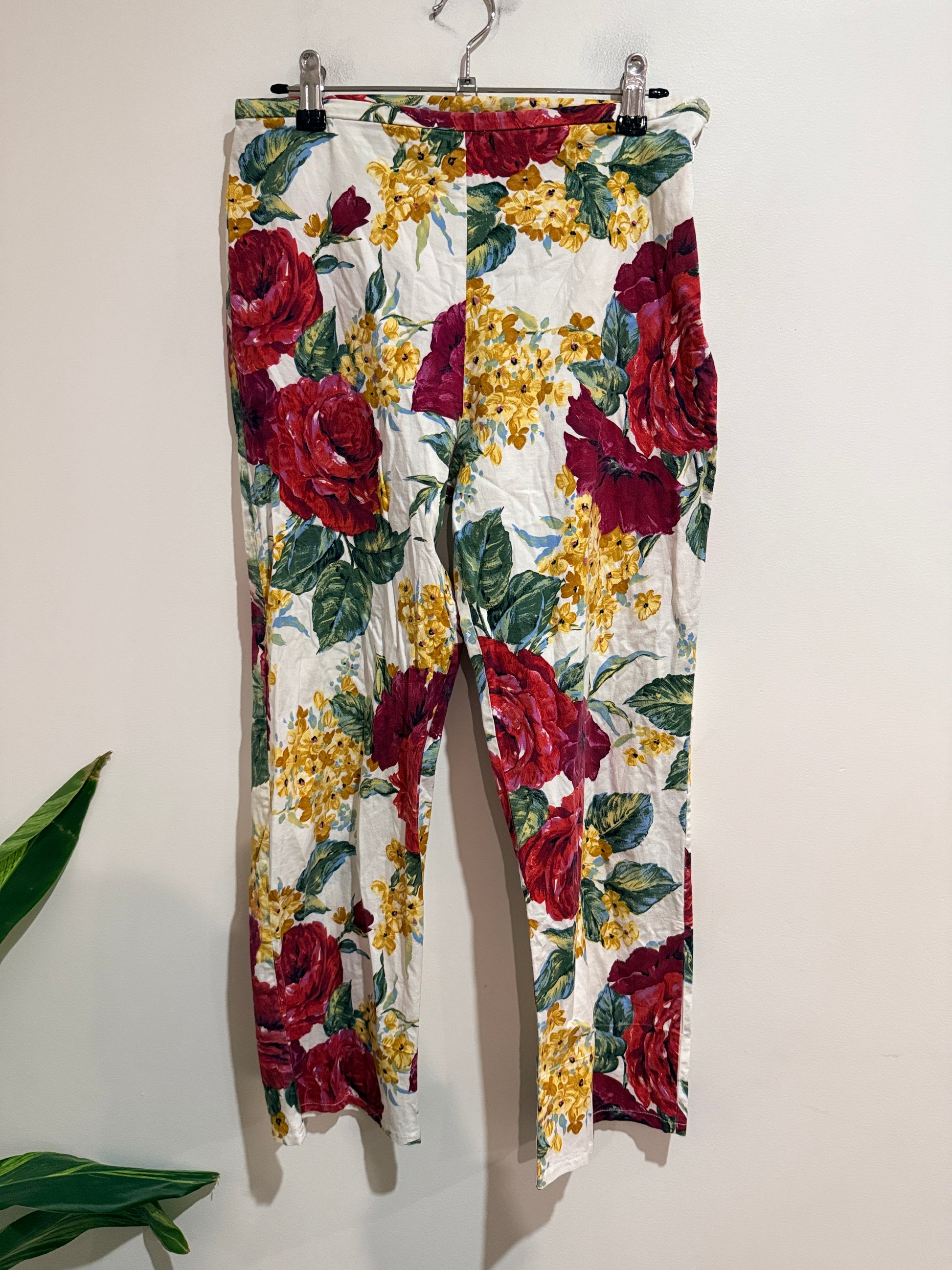 Brand Unknown Floral Print Straight Leg Pants White Waist 37cm Size Approx. Size 10 (Waist measures ~37cm flat)