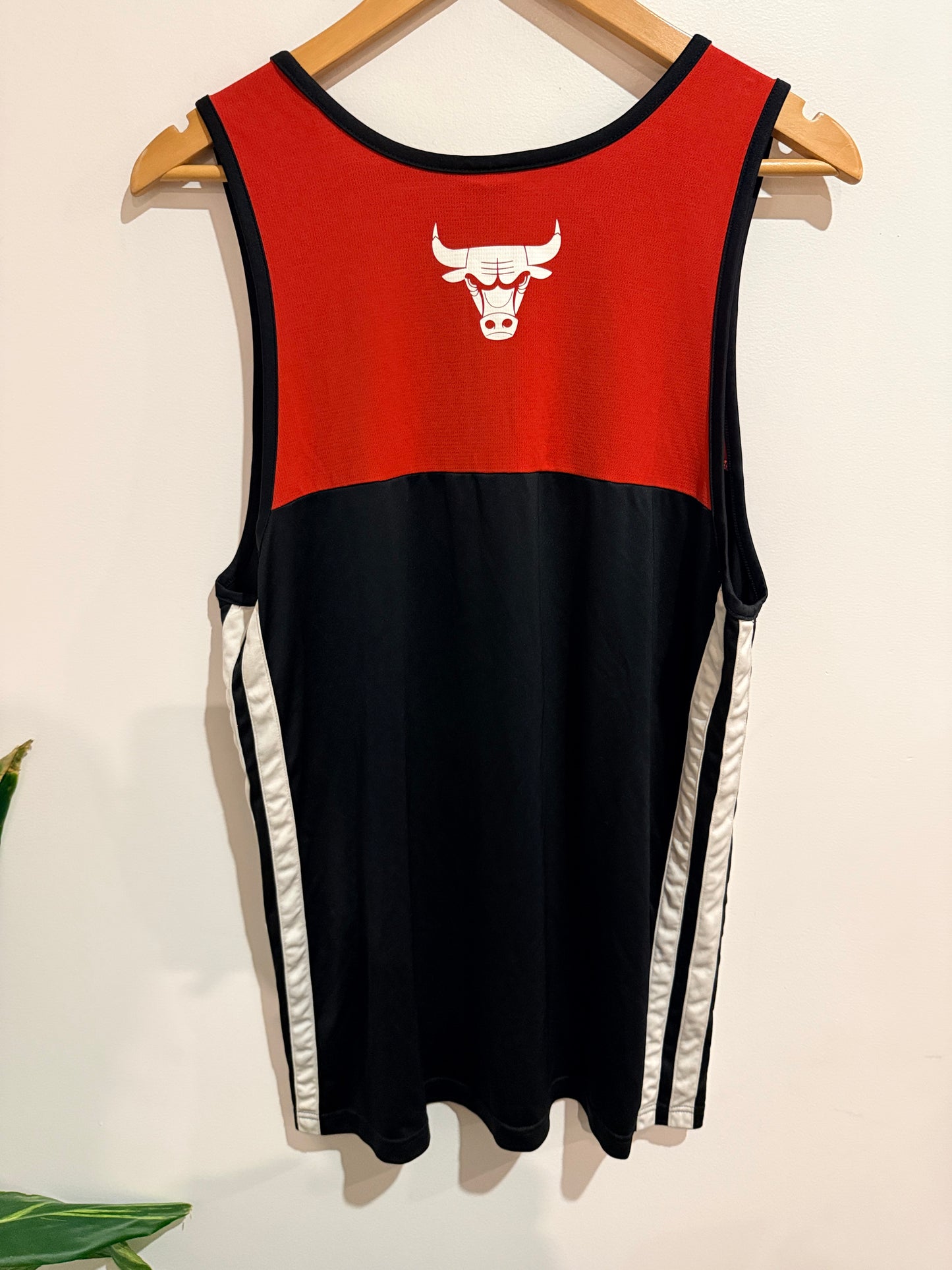 Adidas Adidas NBA Chicago Bulls Singlet Red & Black Size Large (L)