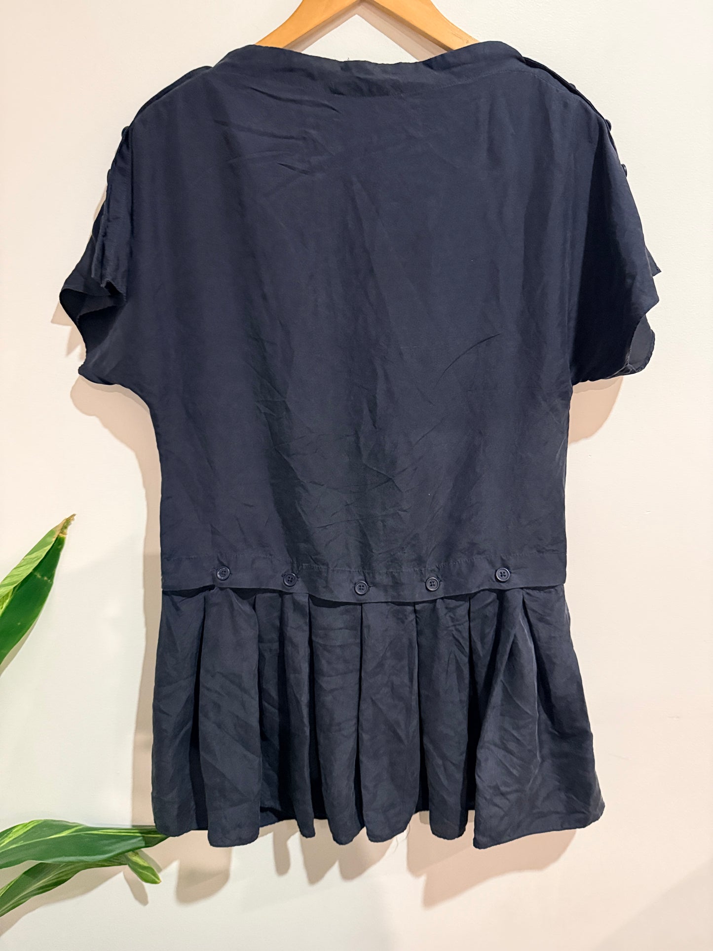 Brand Unknown Short Sleeve Silk Top Navy Size USA 6