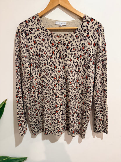 Black Pepper Beige Animal Print Knit Top Size Medium (M)