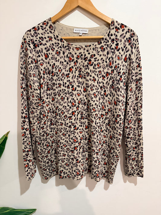 Black Pepper Beige Animal Print Knit Top Size Medium (M)