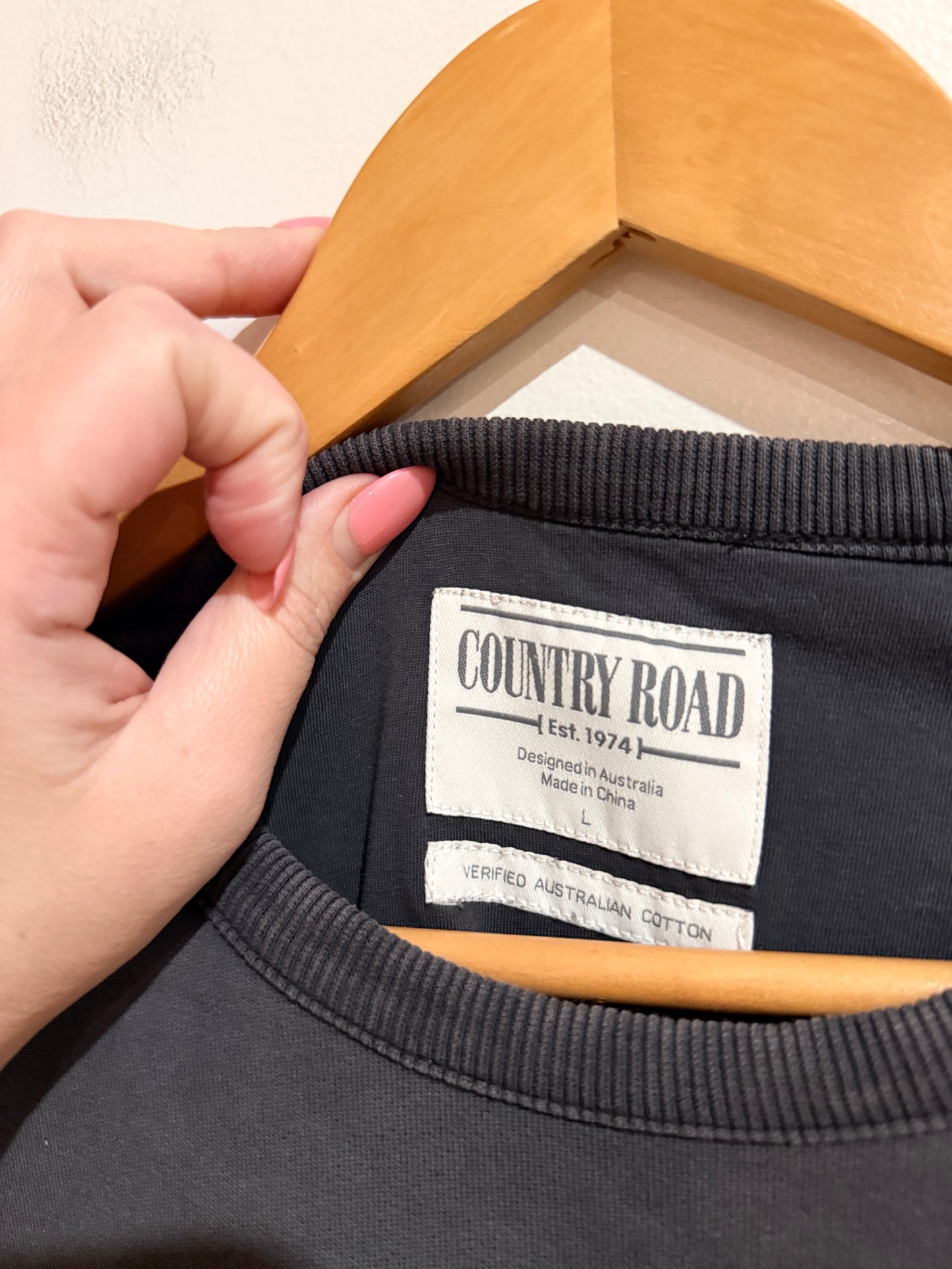 Country Road Embroidered Logo Crew Neck Sweatshirt - Charcoal Size L