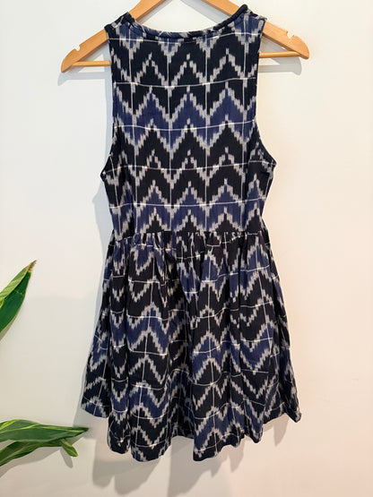 NEUW (Nieuwlandstraat) Ikat Chevron Print Sleeveless Dress Size 8 Pit to Pit: Approx. 41cm