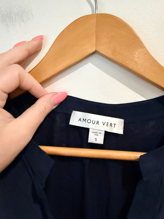Amour Vert Silk Sleeveless Blouse - Navy Size S