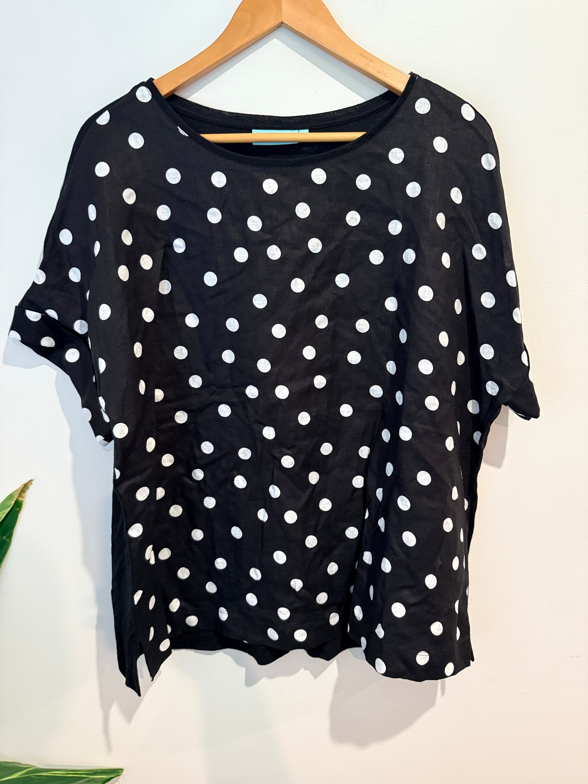 Blue Illusion Polka Dot Linen Top - Black/White Size XL U/arm to U/arm: Approx. 63cm