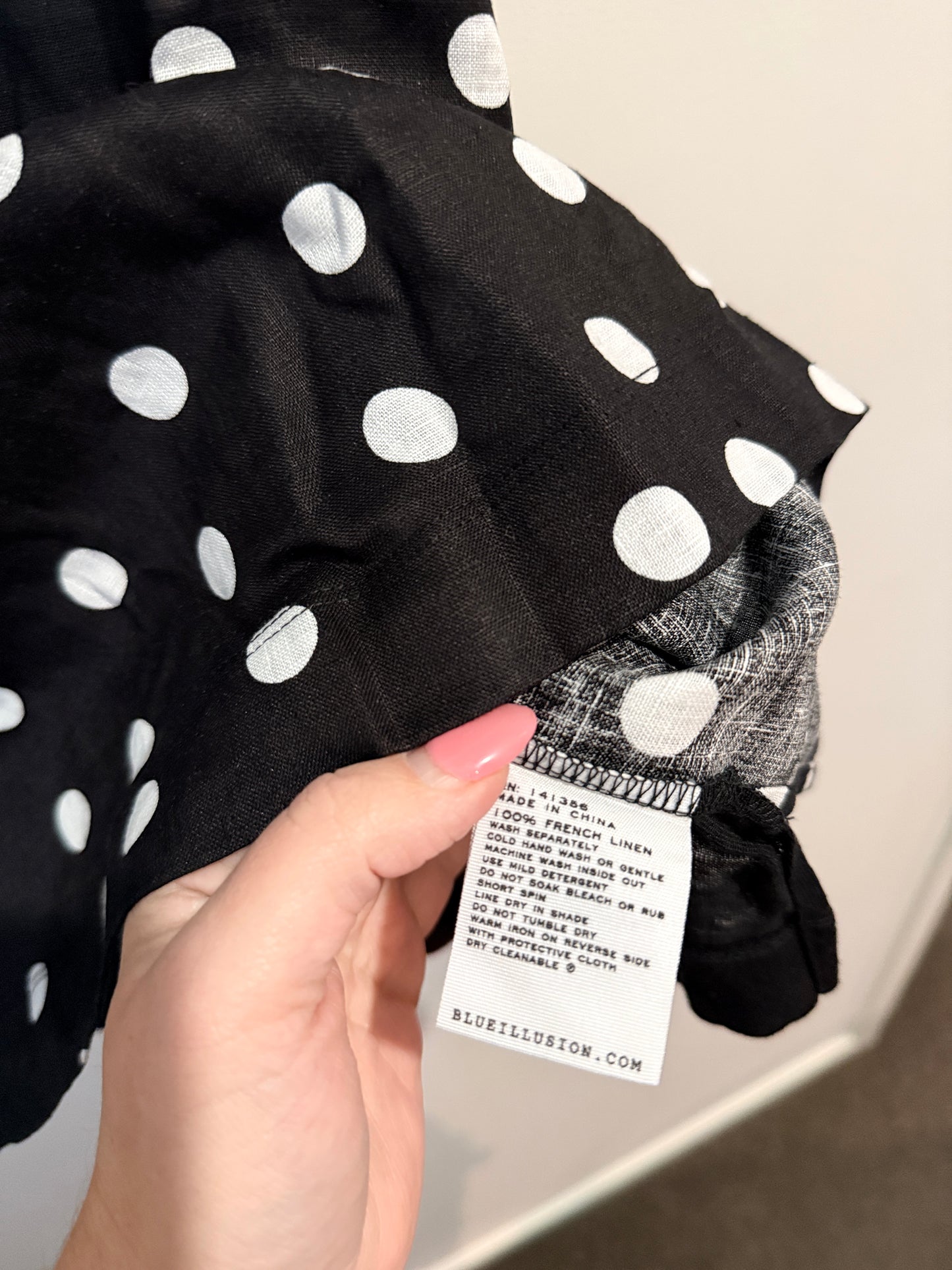 Blue Illusion Polka Dot Linen Top - Black/White Size XL U/arm to U/arm: Approx. 63cm