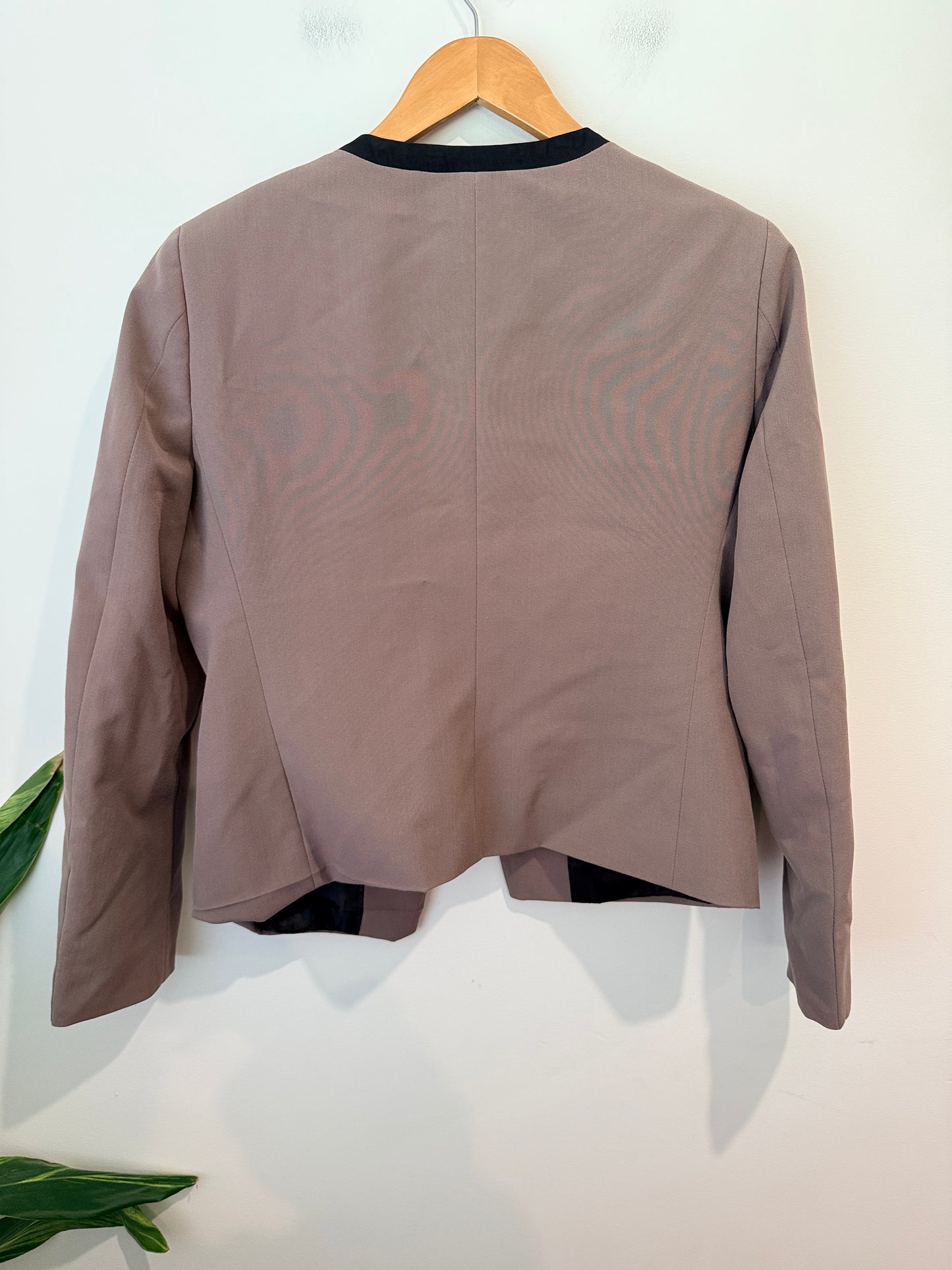 Globus Collarless Open Front Blazer Size XL U/arm to U/arm: 55cm