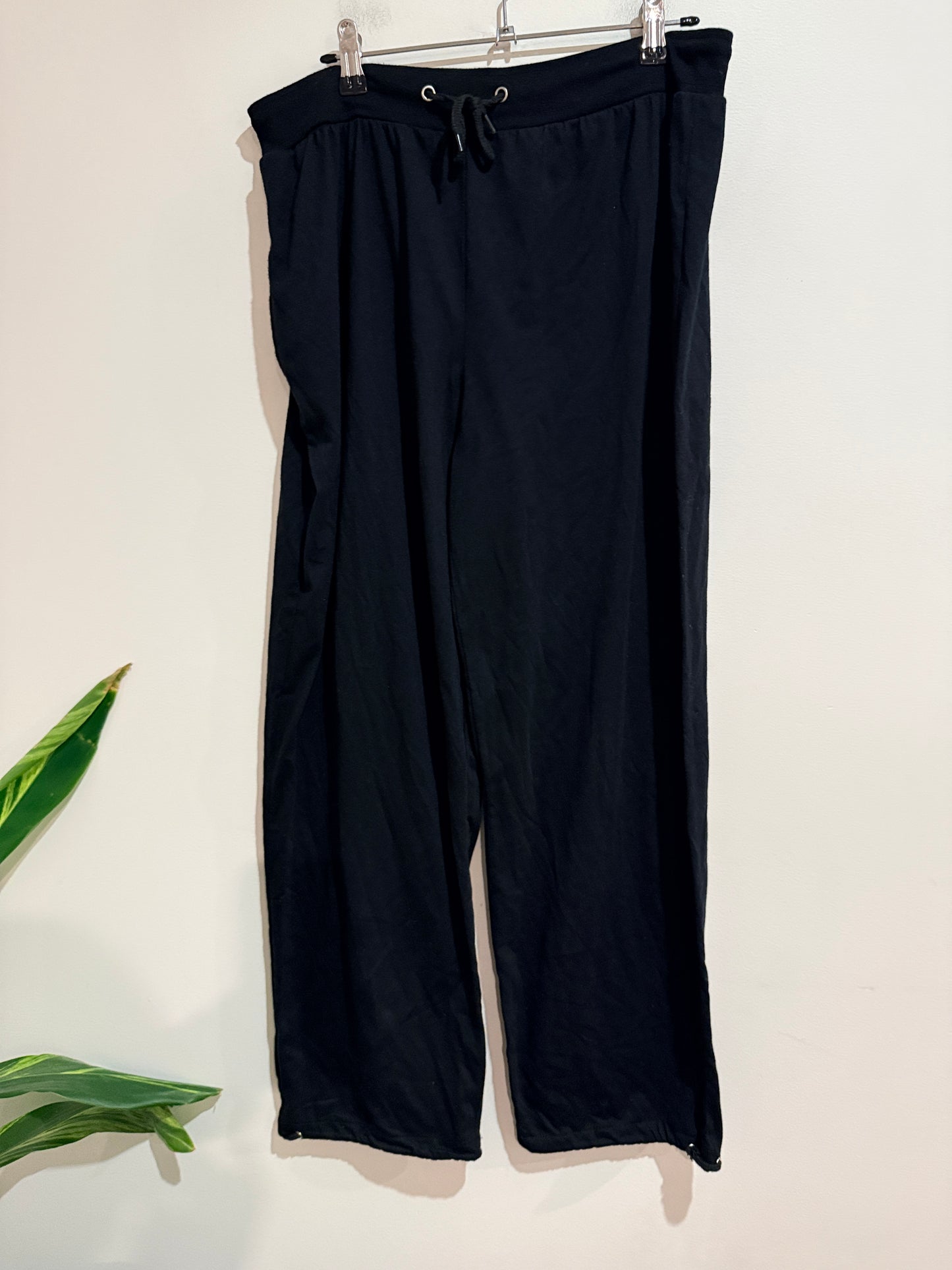 Virgin Atlantic Wide-leg Pants Size M
