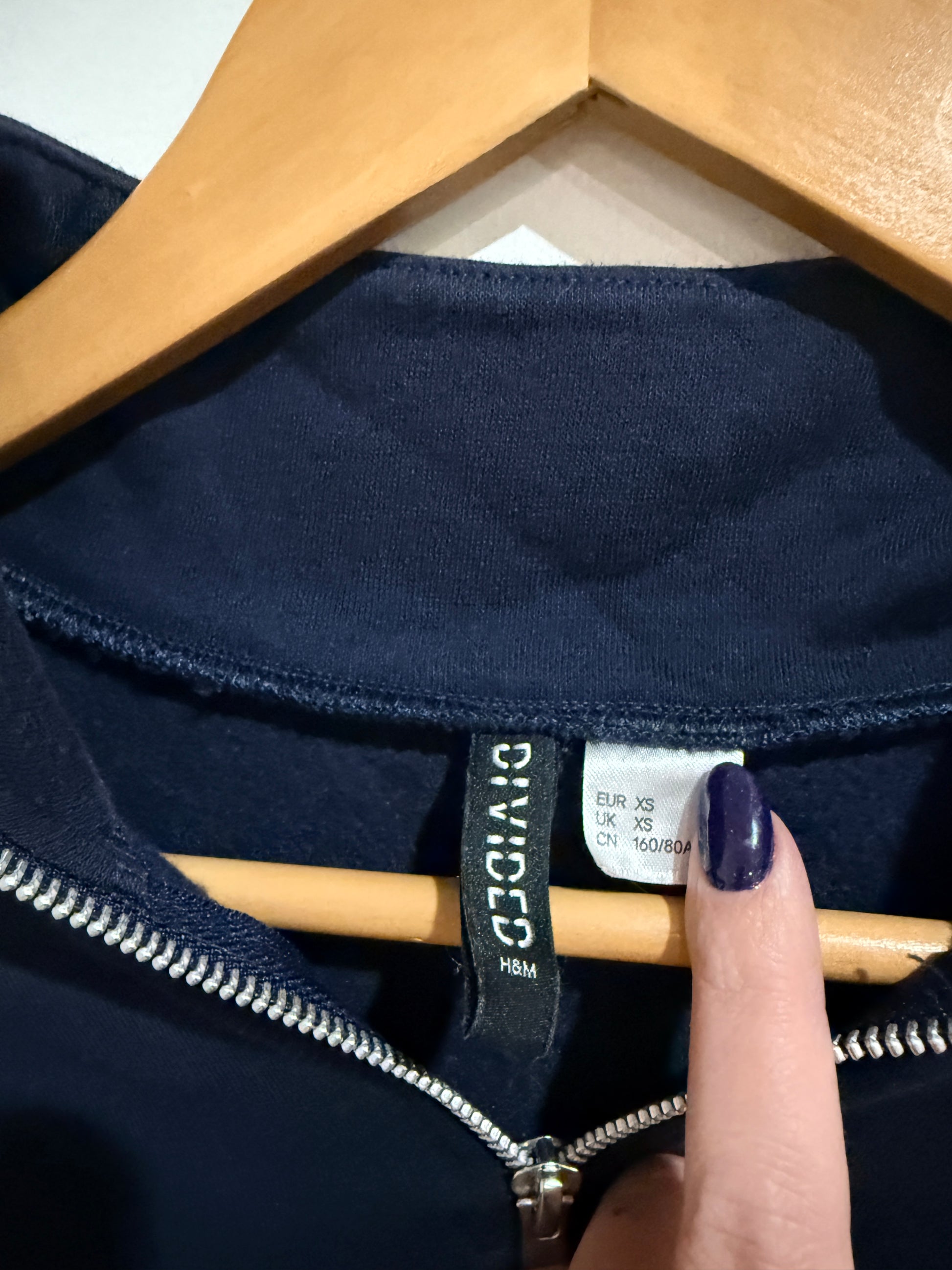 H & M Divided Colorblock Sweatshirt Size XS