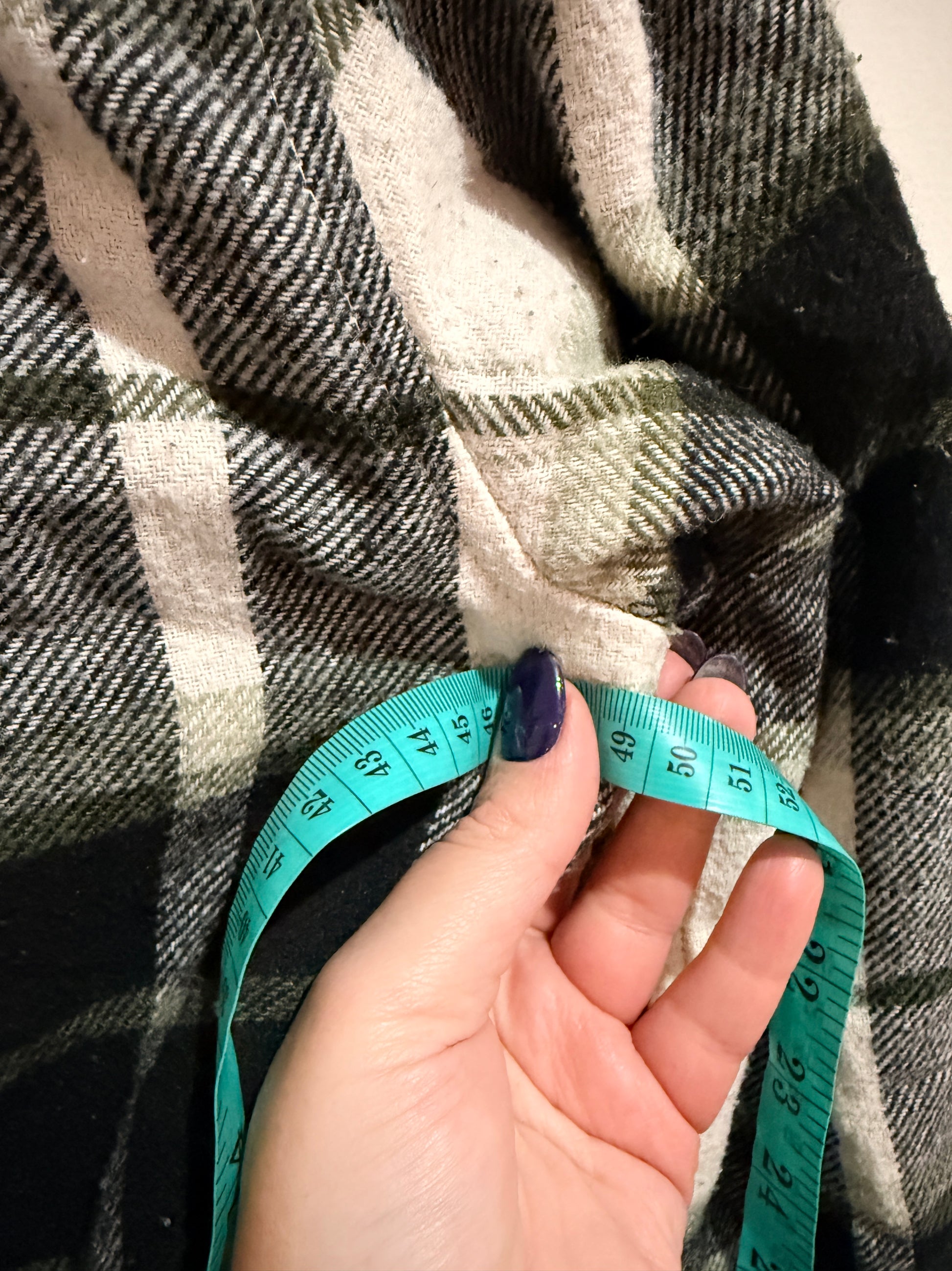 Plaid Flannel Jacke Size U/Arm to U/Arm 49cm