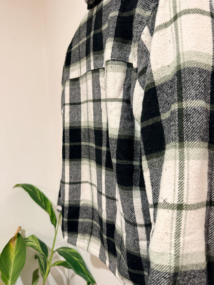 Plaid Flannel Jacke Size U/Arm to U/Arm 49cm