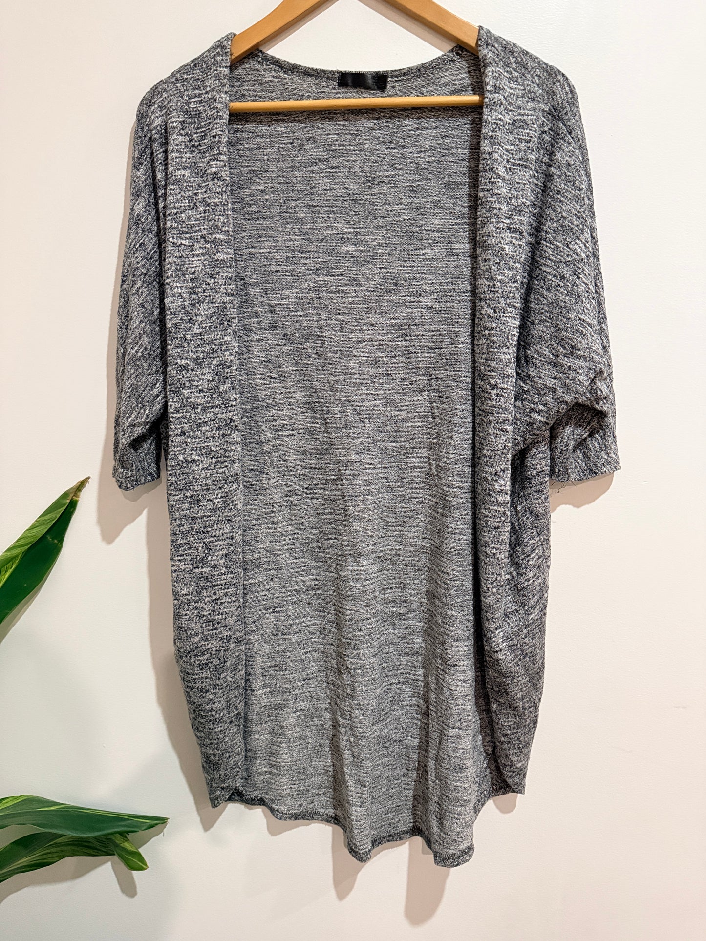 Brand Unknown Marled Cardigan Size U/Arm to U/Arm 68cm