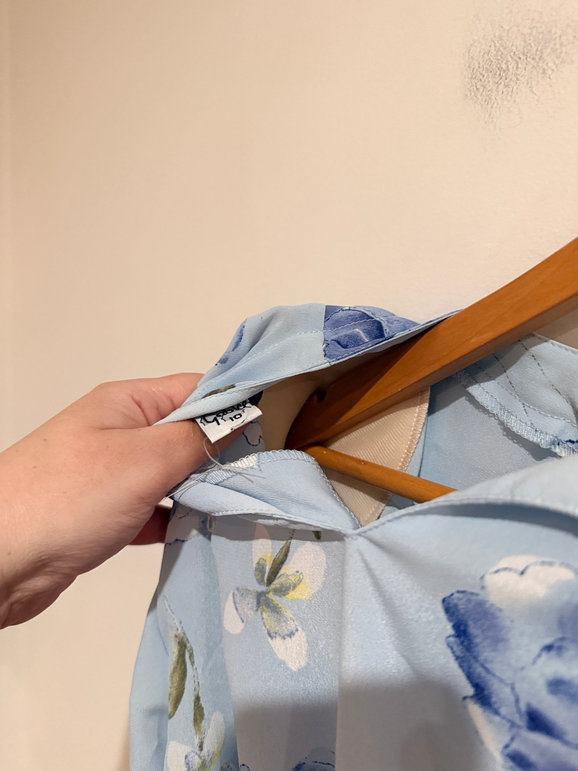 Gable Short-sleeve Top Size 10