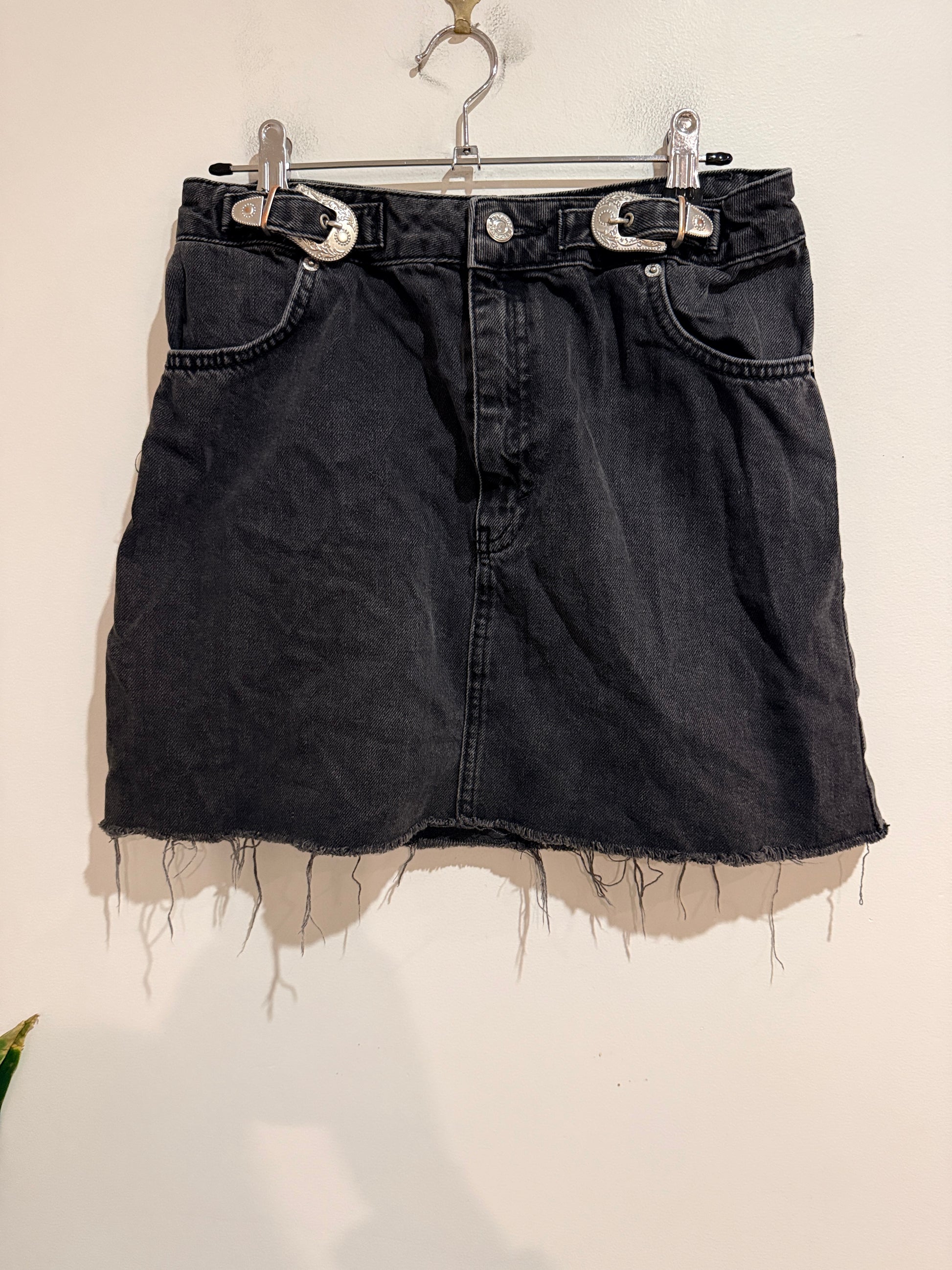 Brand Unknown Denim Mini Skirt Size 12