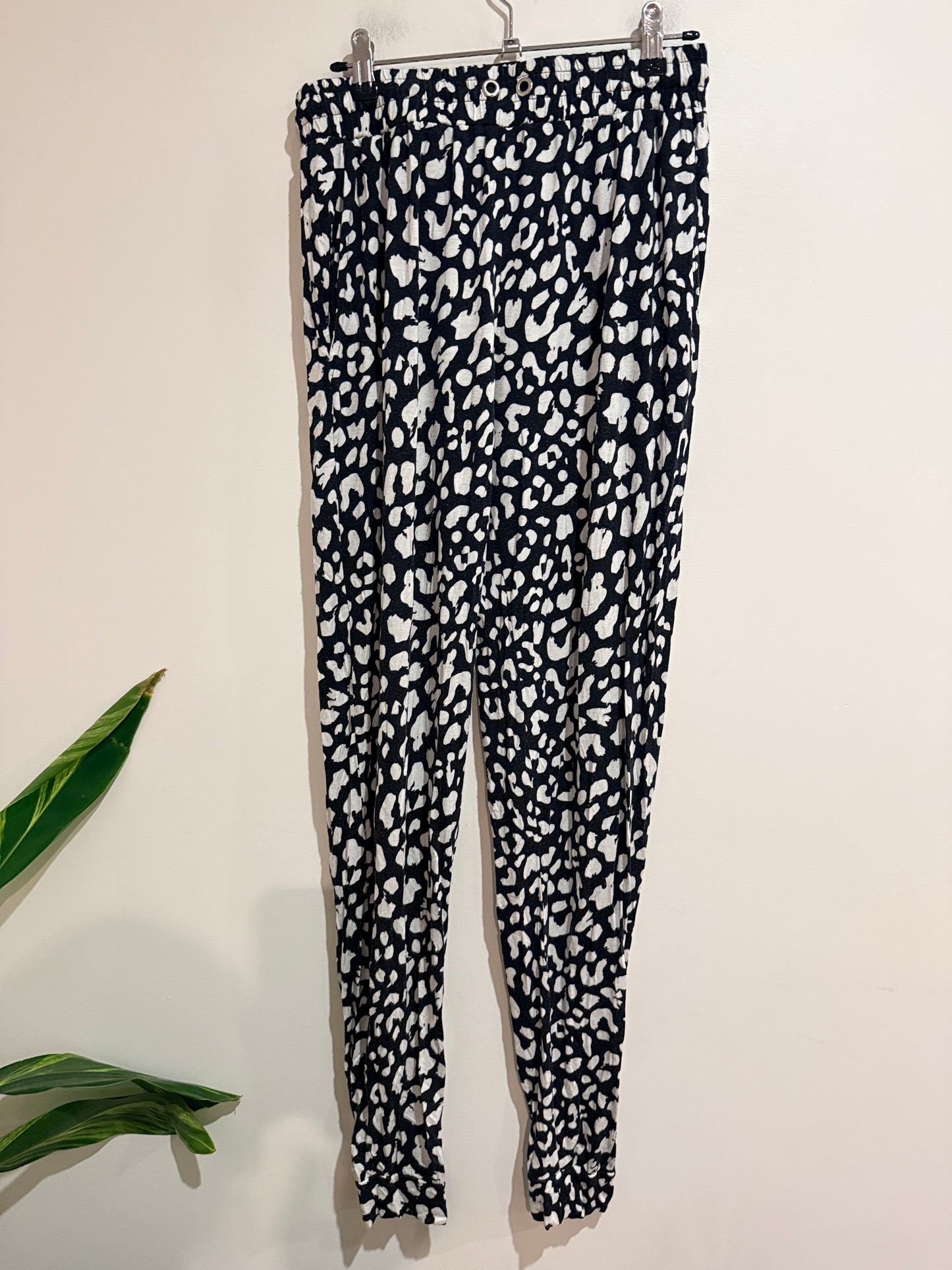 Brand Unknown Relaxed Pants Size Waist 72cm