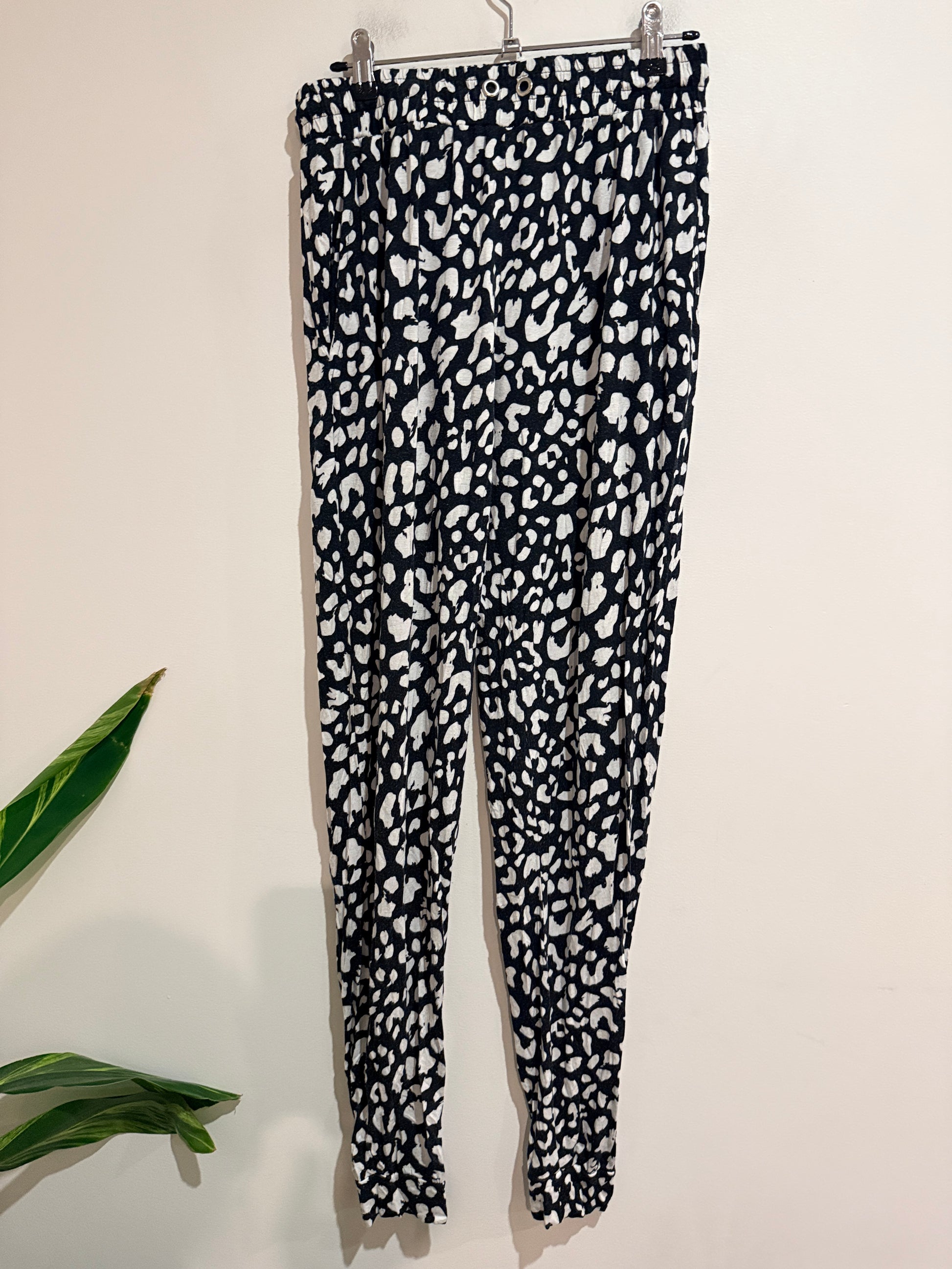 Brand Unknown Relaxed Pants Size Waist 72cm