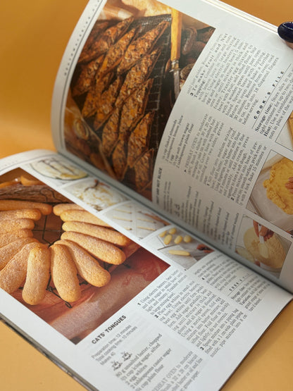 Biscuits & Slices by Family Circle