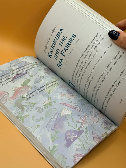 The Puffin Treasury of New Zealand Children's Stories by Jenni Keestra