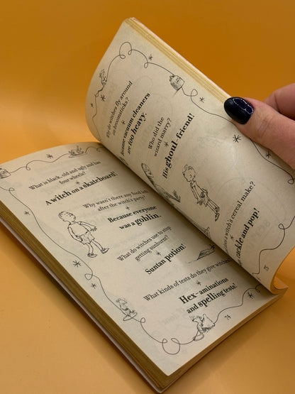 Roald Dahl's Marvellous Joke Book by Roald Dahl