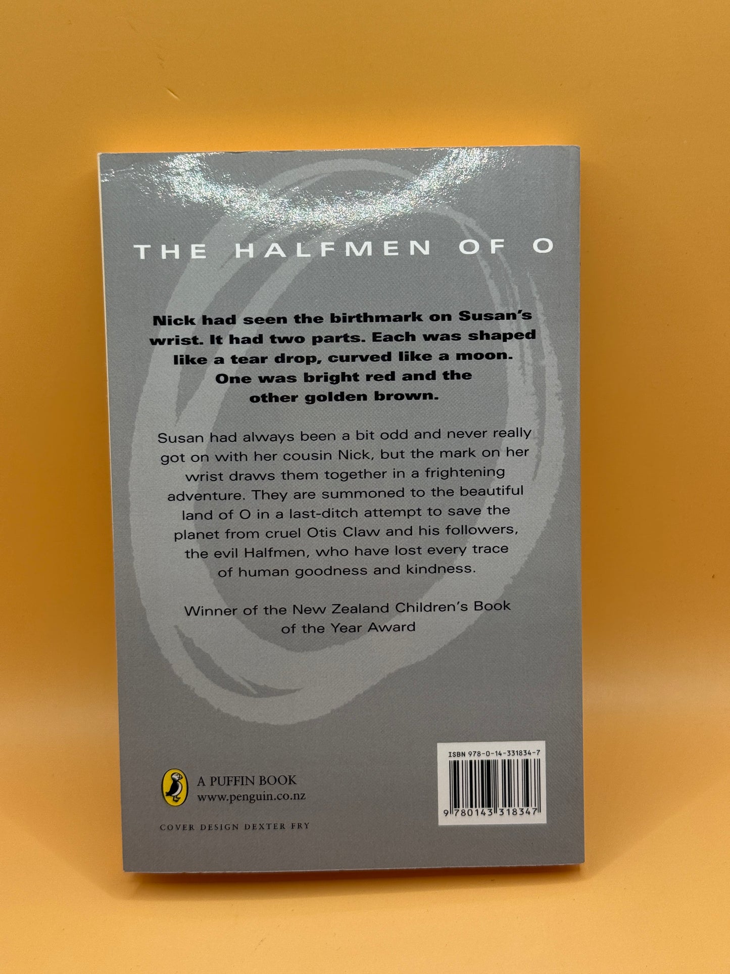 The Halfmen of O by Maurice Gee