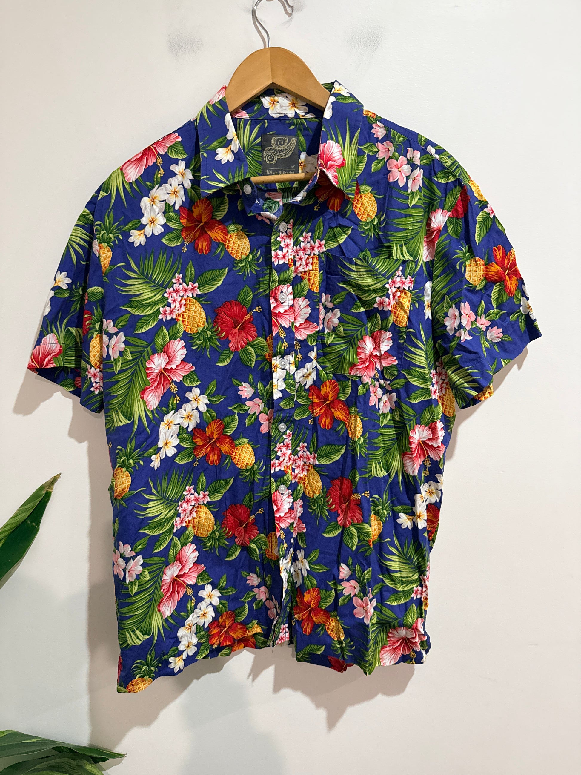 Urban Islander Tropical Print T-shirt Size M