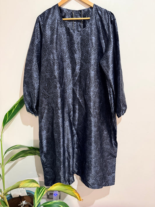 Long-sleeved Dress Size U/Arm to U/Arm 66cm