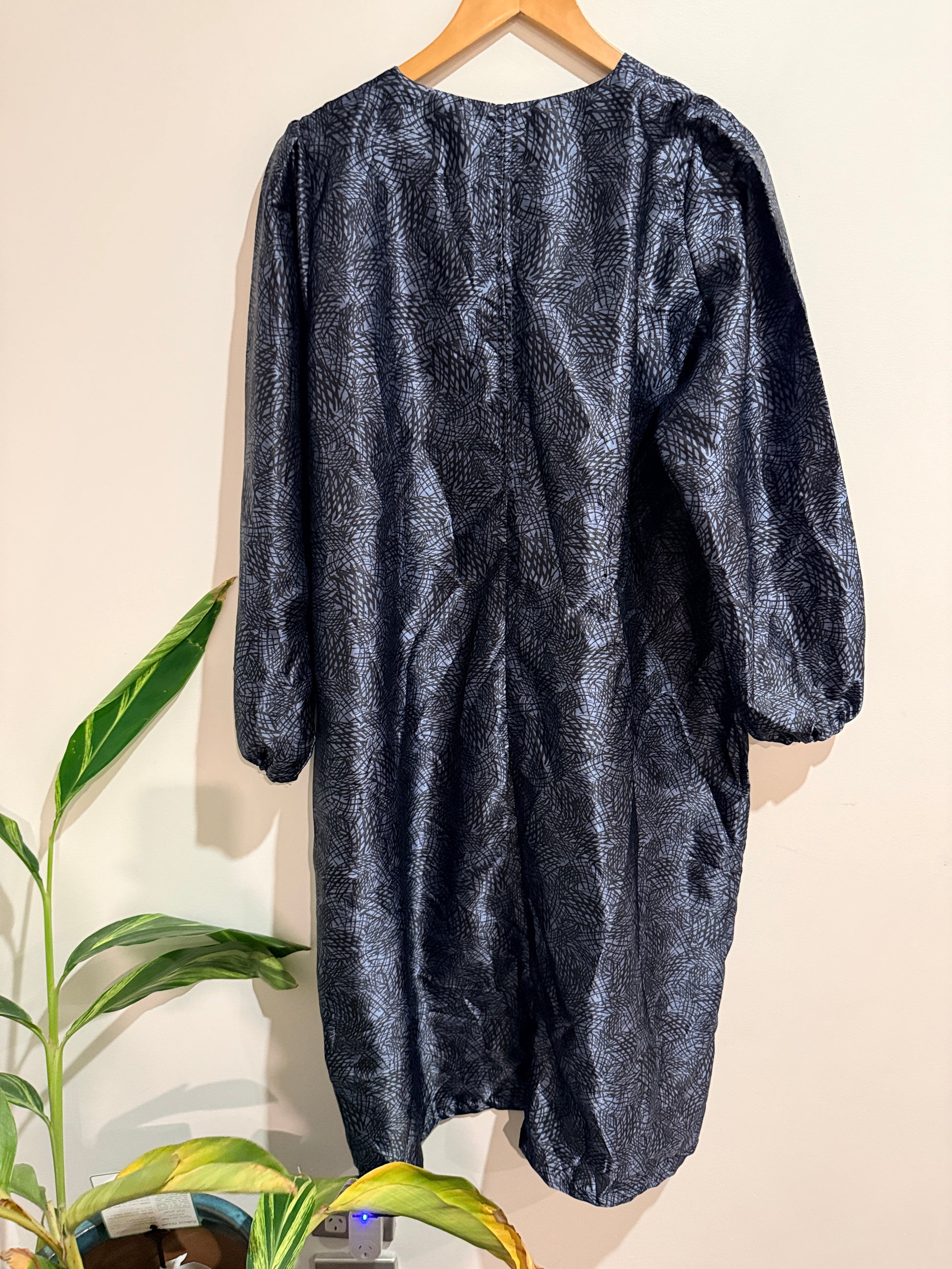 Long-sleeved Dress Size U/Arm to U/Arm 66cm