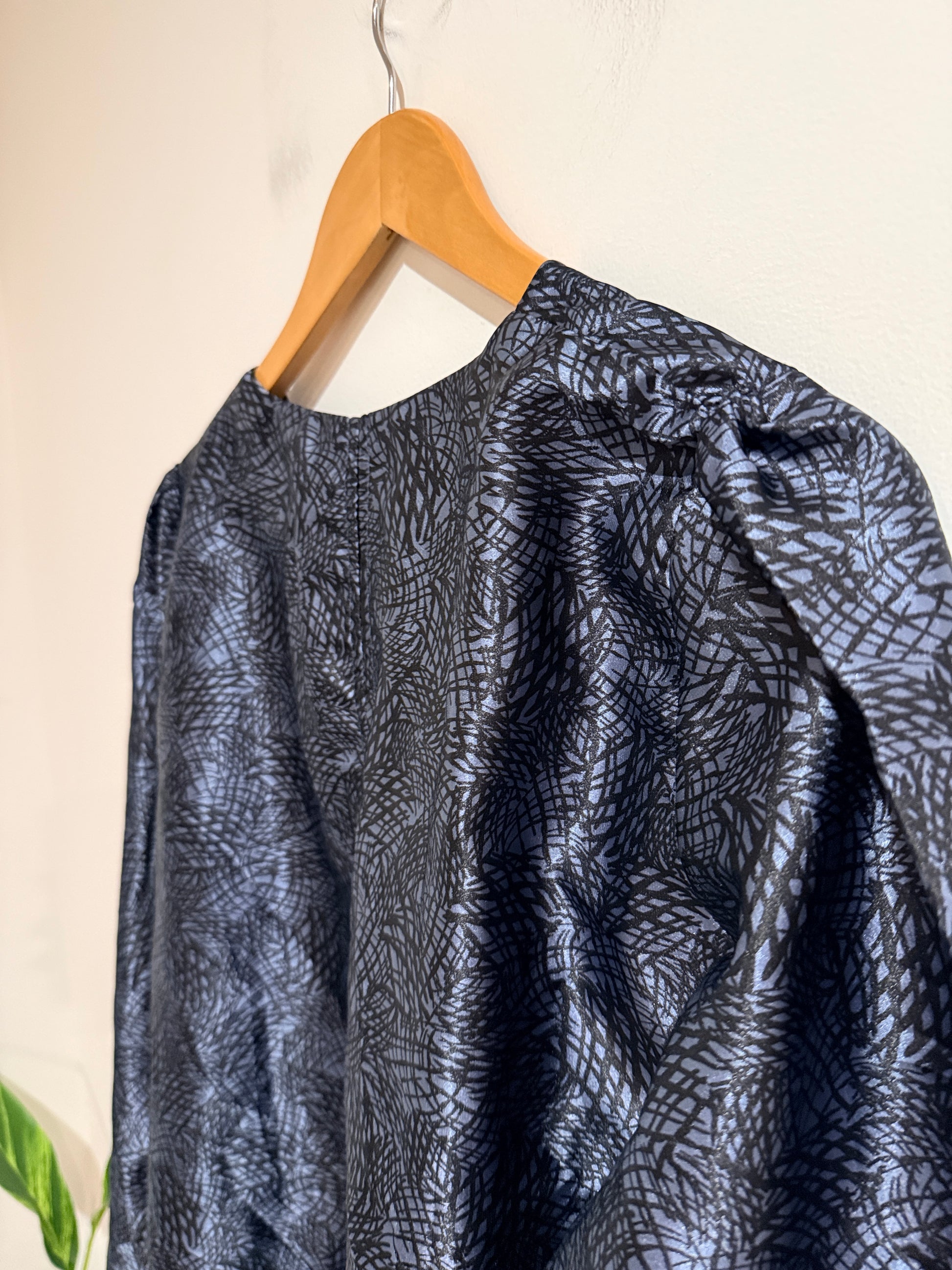 Long-sleeved Dress Size U/Arm to U/Arm 66cm