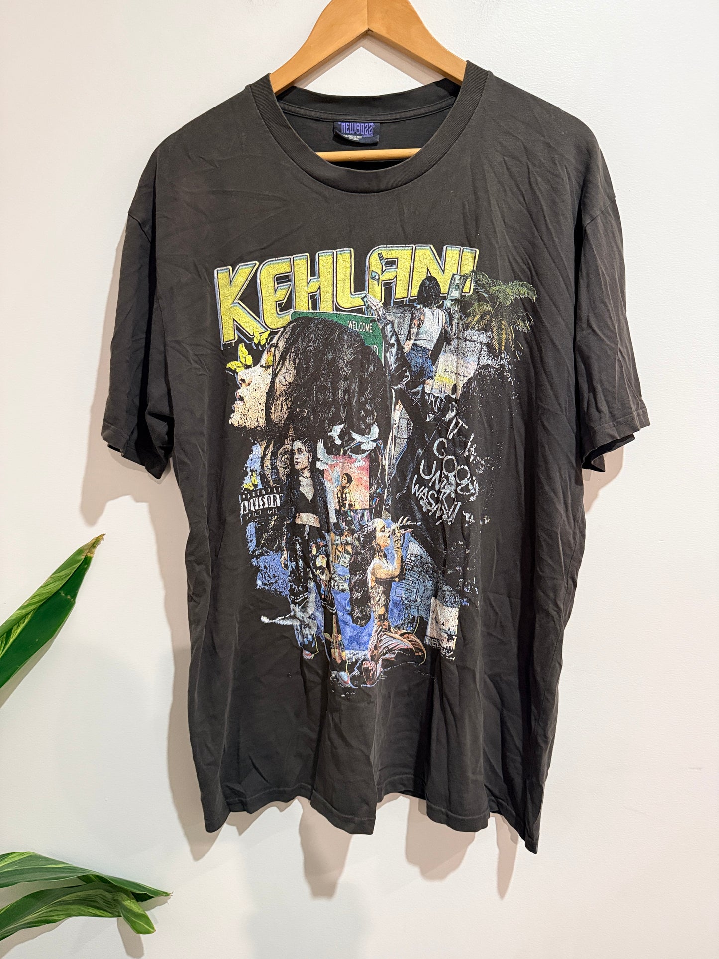 New9022 Graphic T-shirt Size U/Arm to U/Arm 61cm