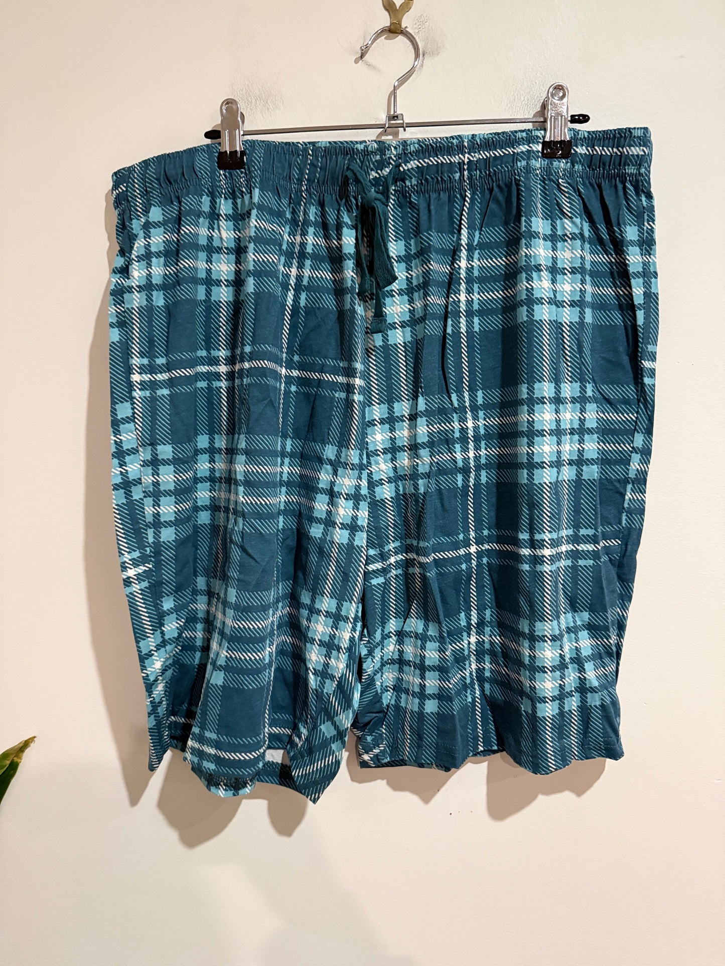 H & H Plaid Shorts Size 2XL