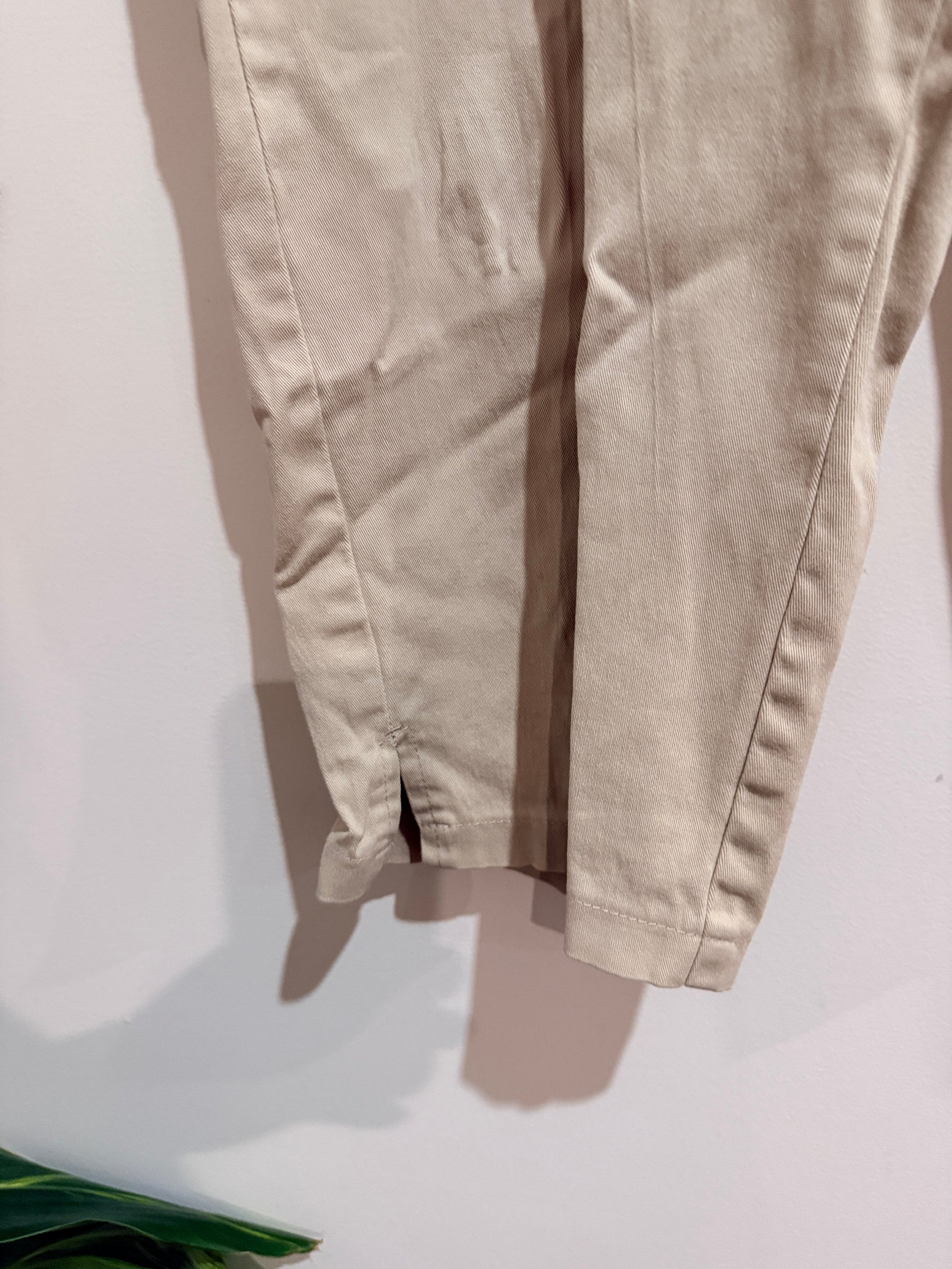 Maya Capri Pants Size L