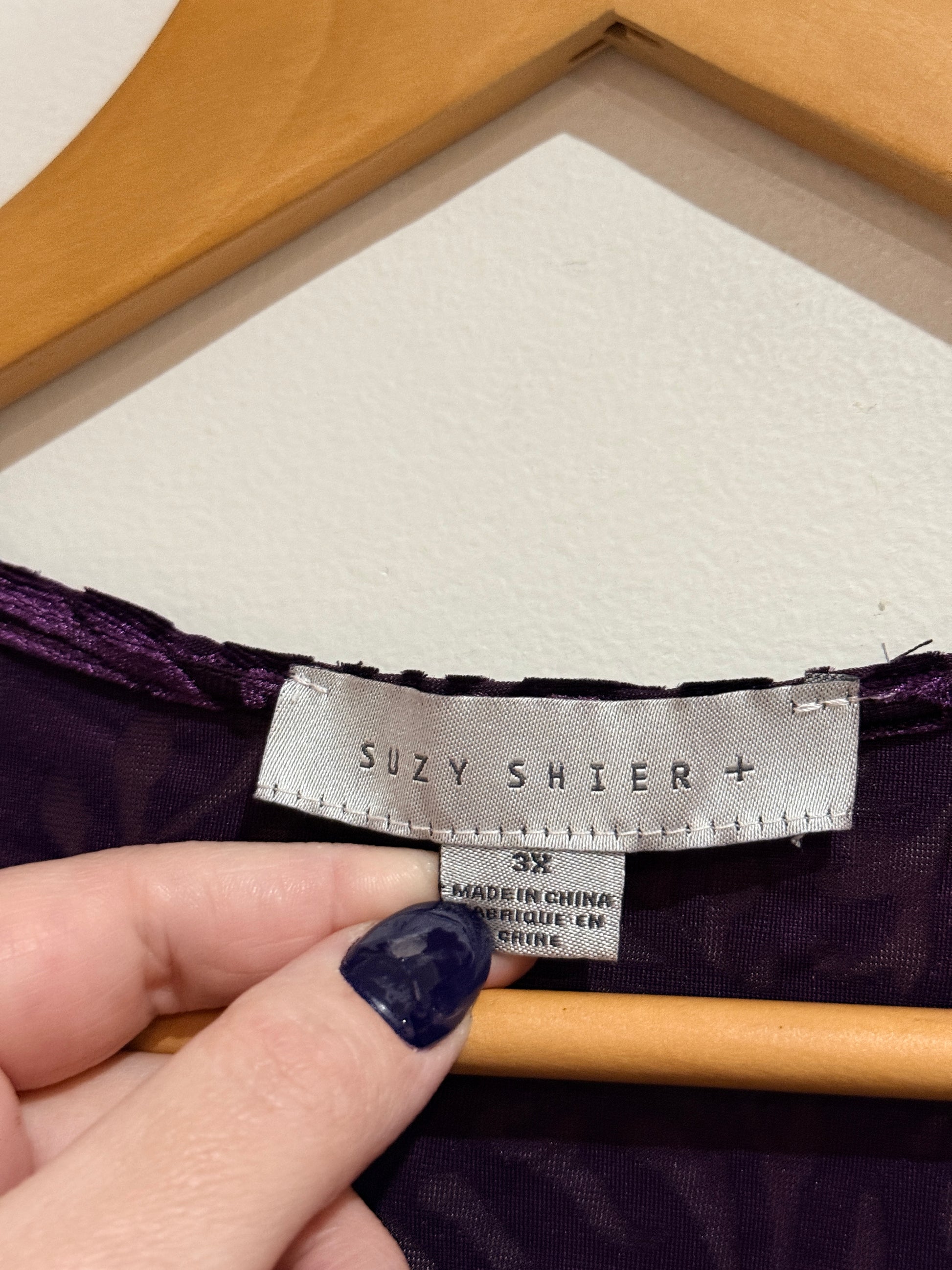 Suzy Shier Velvet Sleeveless Top Size 3X | U/Arm to U/Arm 53cm
