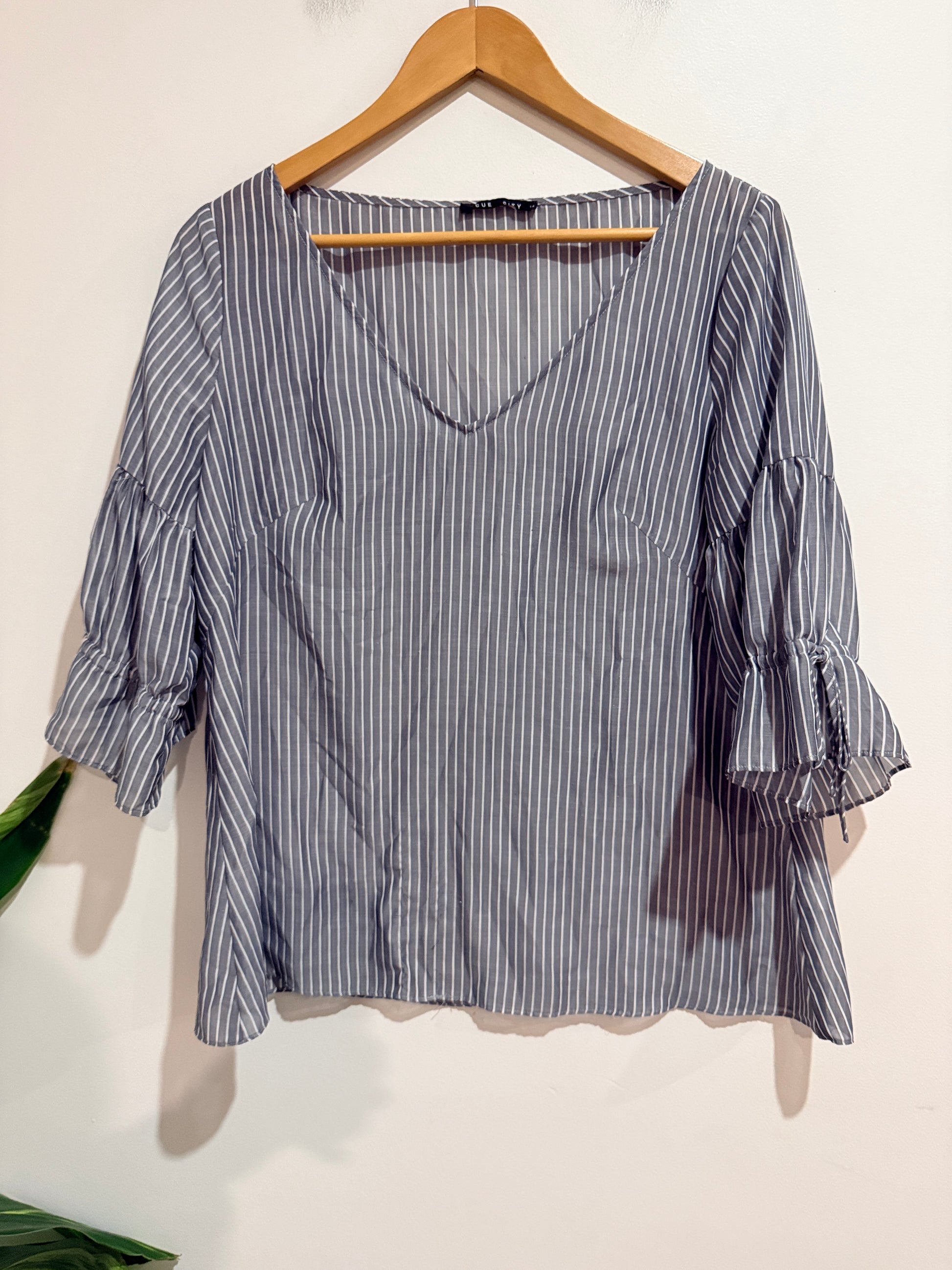 Cue City Stripe Pattern Top Size 14