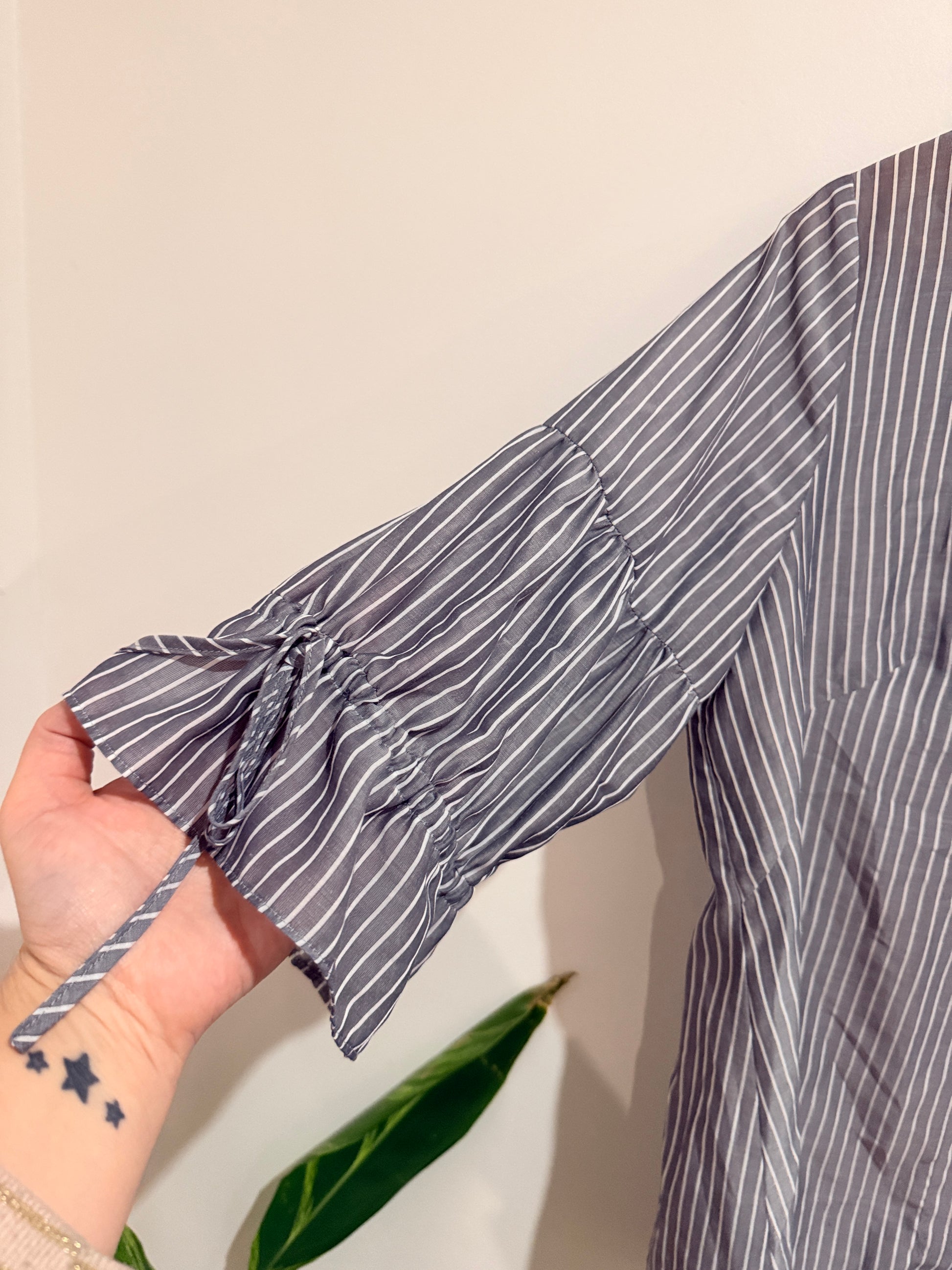 Cue City Stripe Pattern Top Size 14