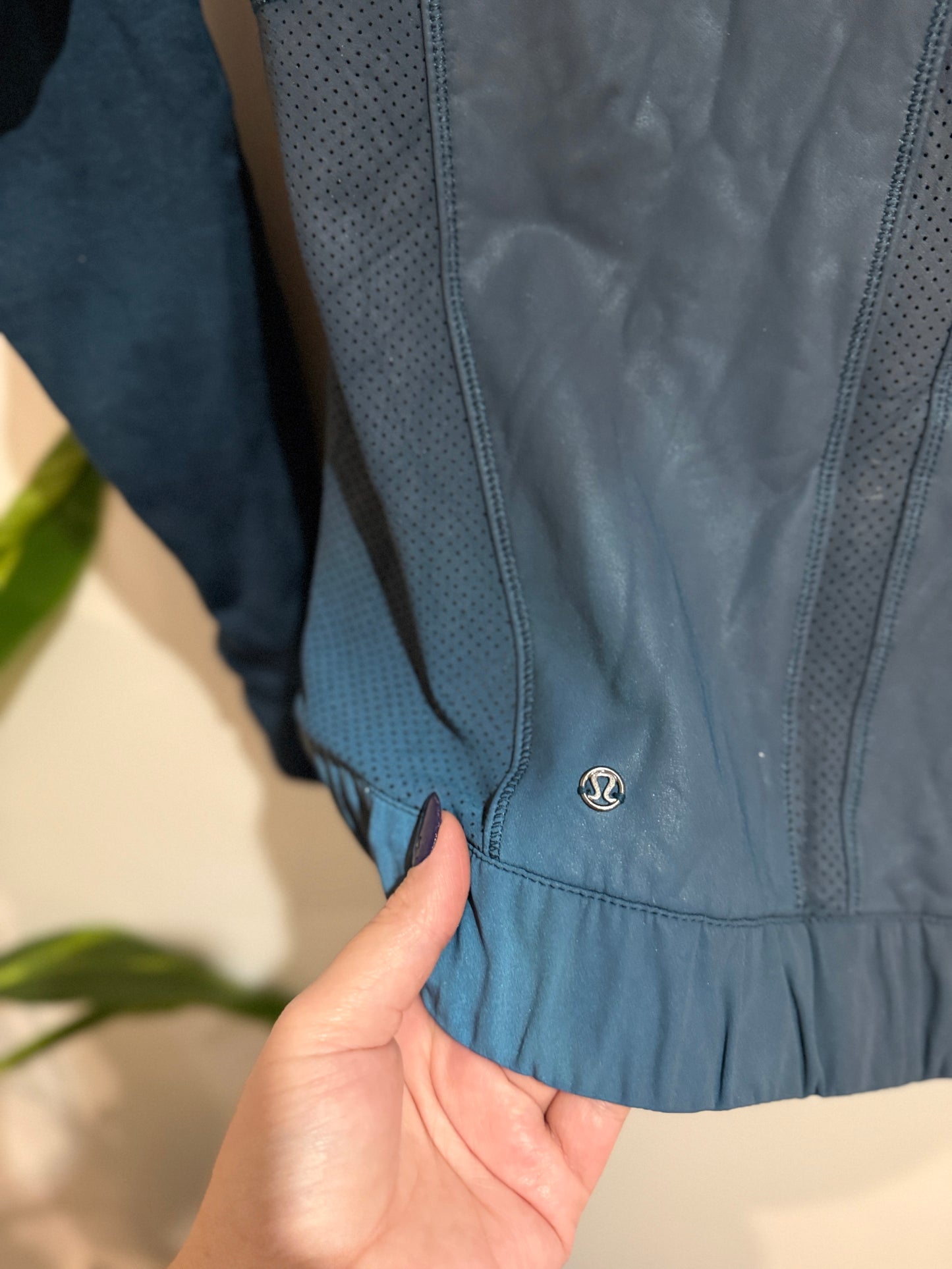 Lululemon Half-zip Hoodie Navy Size U/arm to U/arm 45cm