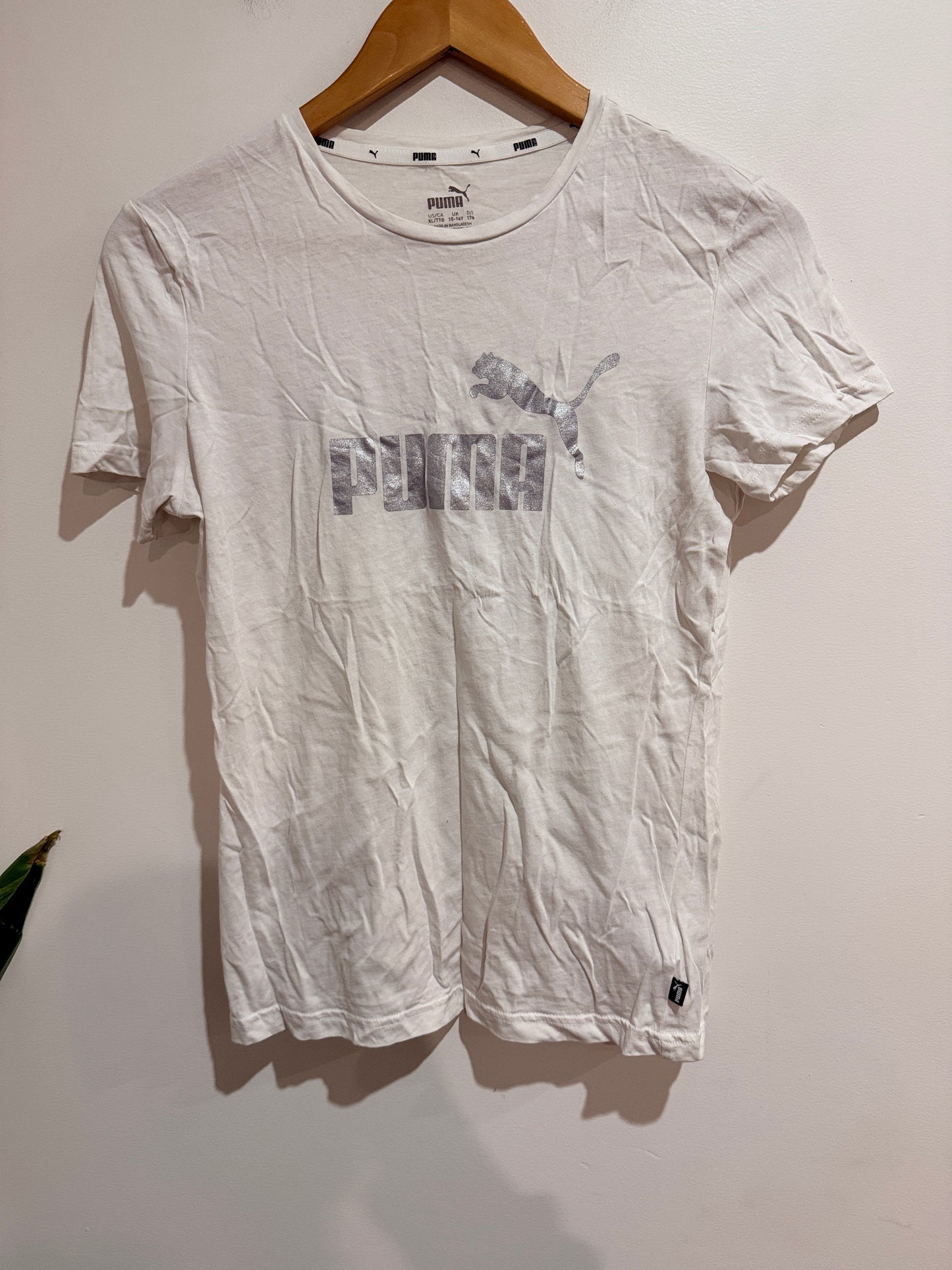 Puma Logo T-shirt White Size XL/TTG (UK 15-16Y, D/I 176)