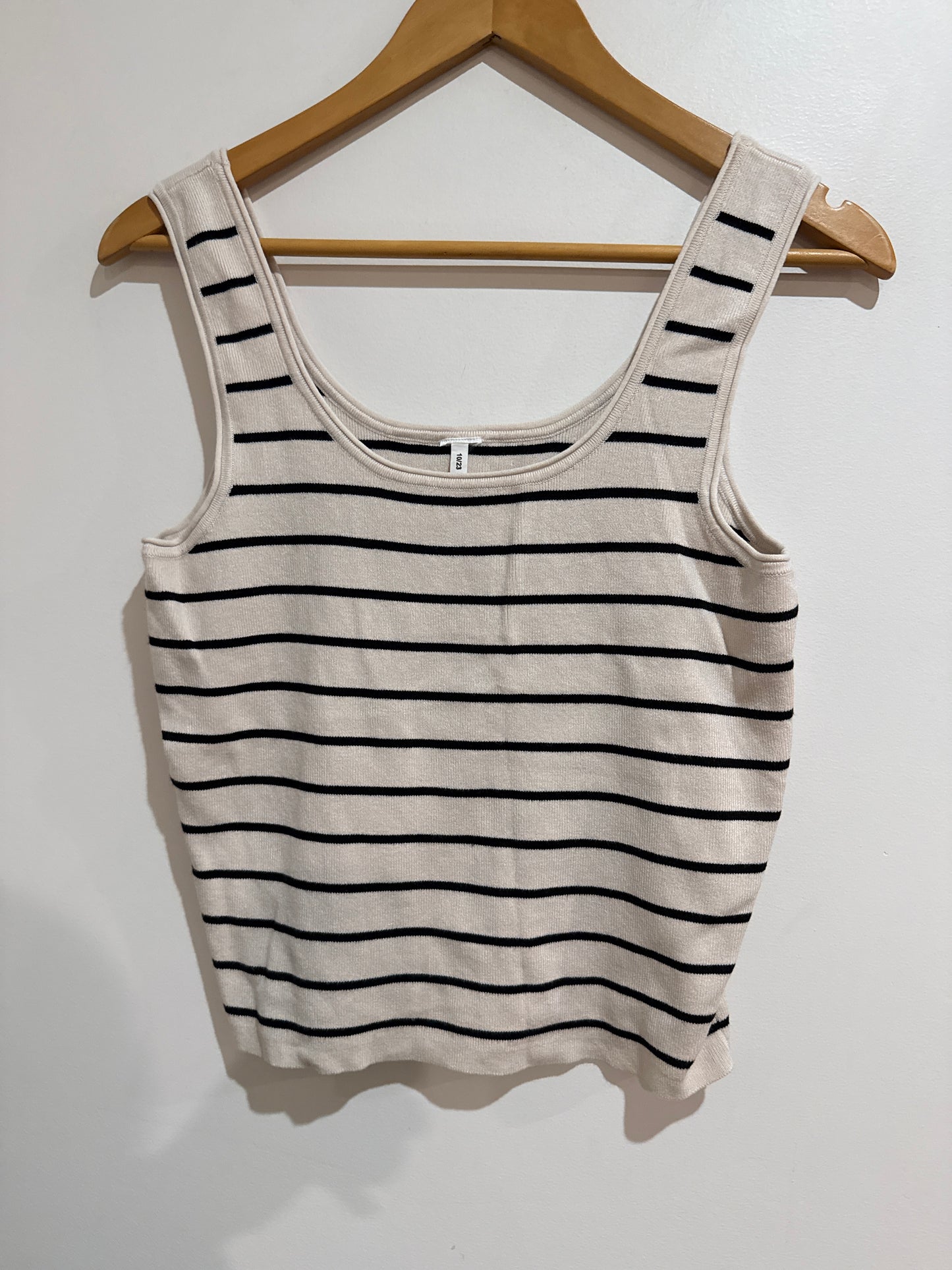 Striped Knit Tank Beige/Black Size 10 (tag reads "10/23")