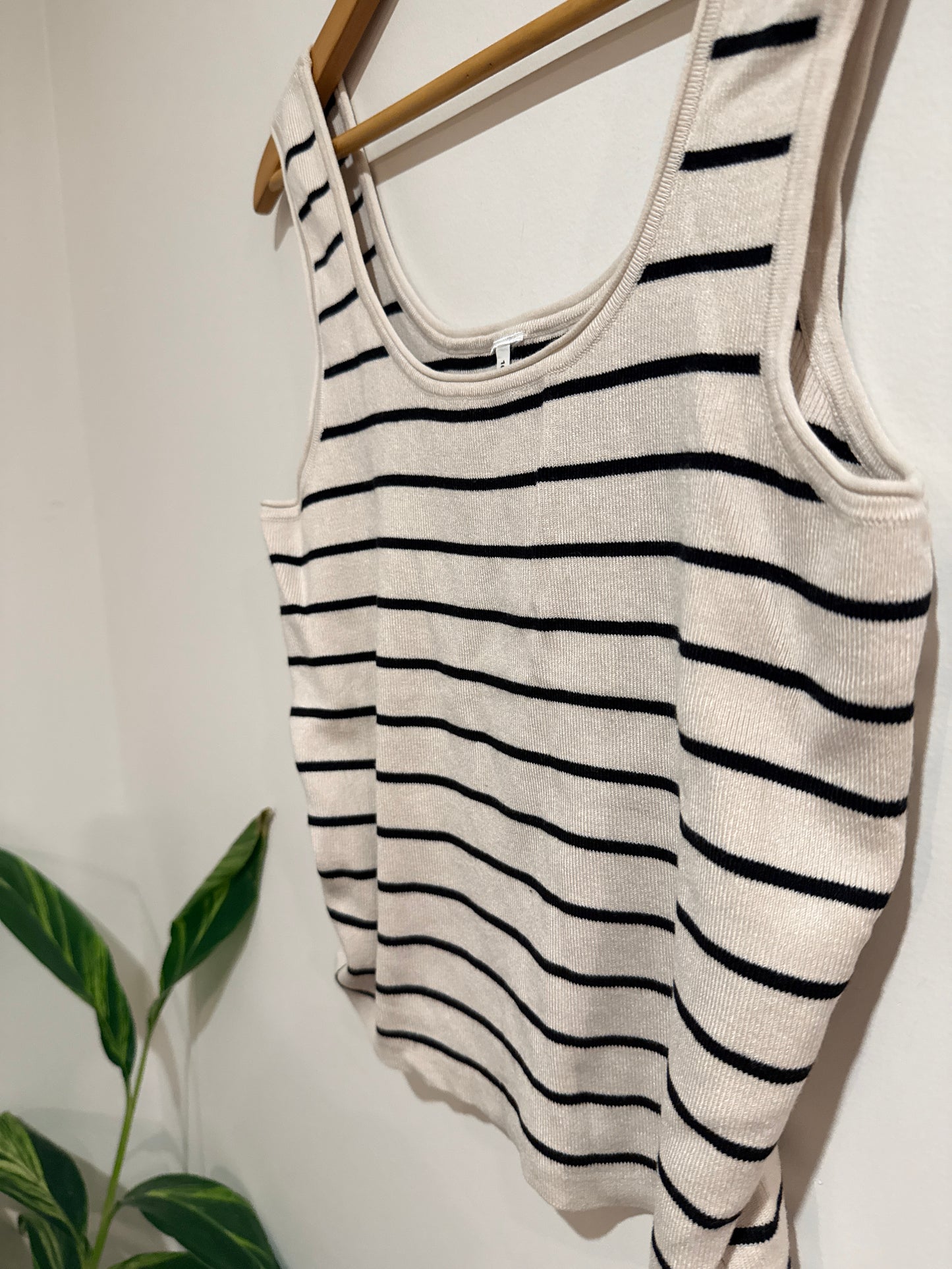 Striped Knit Tank Beige/Black Size 10 (tag reads "10/23")