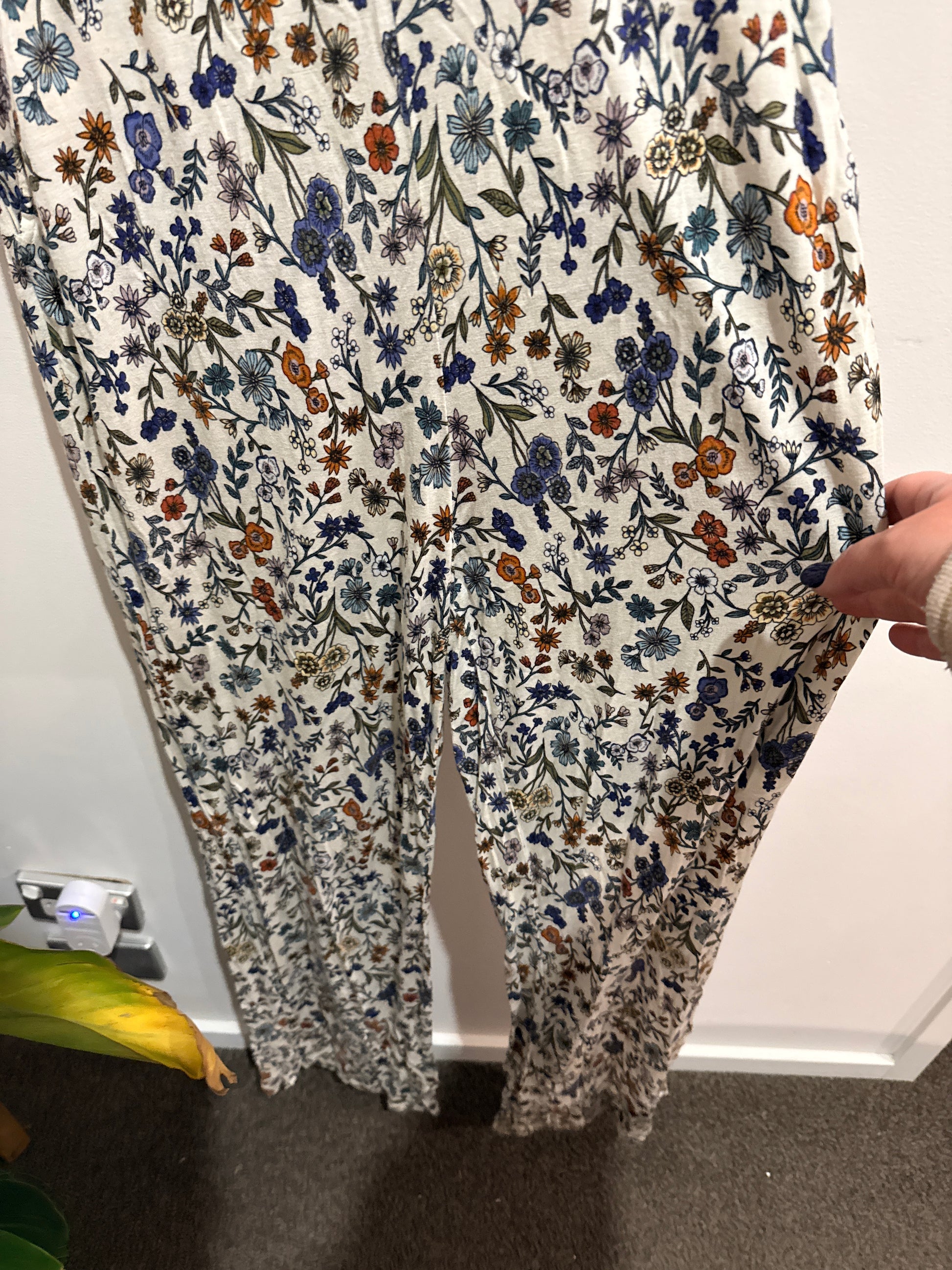 H&M Basic Basic Floral Print Maxi Dress White Size M