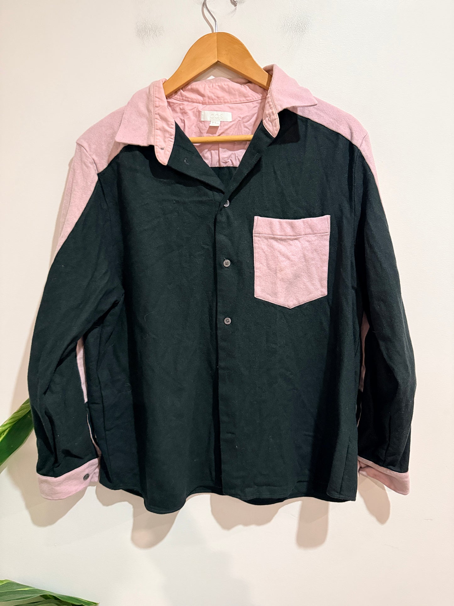 COS Black And Pink Colour-block Wool Shirt Size EUR 42 U/arm to U/arm 57.5