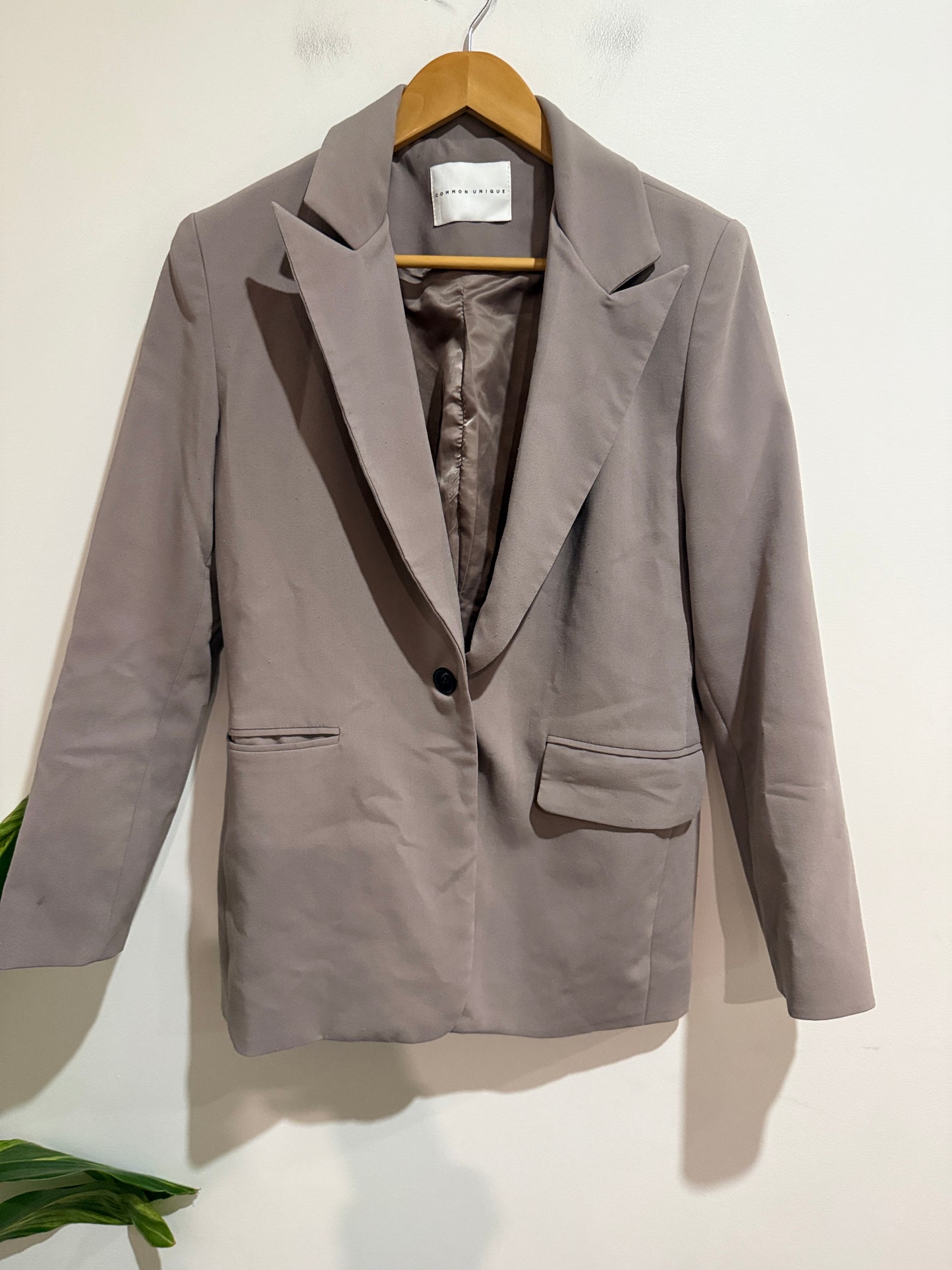 Common Unique Grey Peak Lapel Blazer Size U/arm to U/arm 49cm