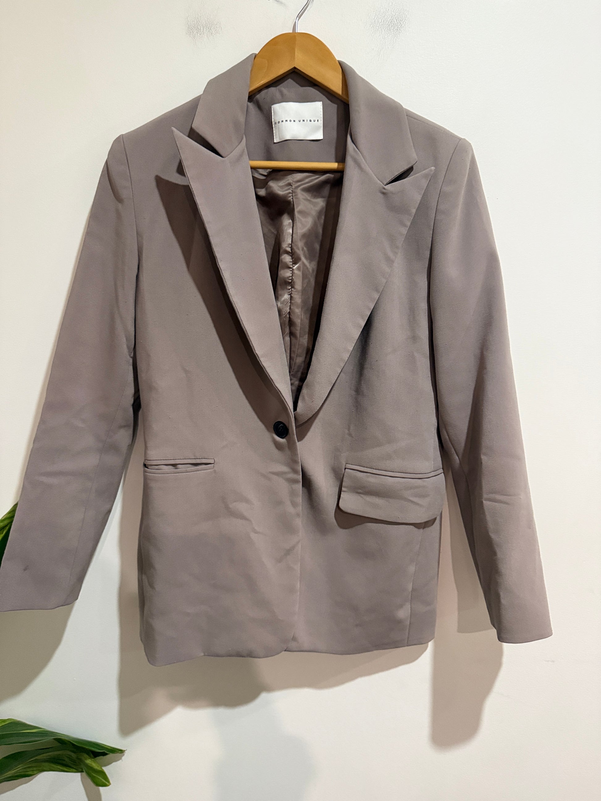 Common Unique Grey Peak Lapel Blazer Size U/arm to U/arm 49cm