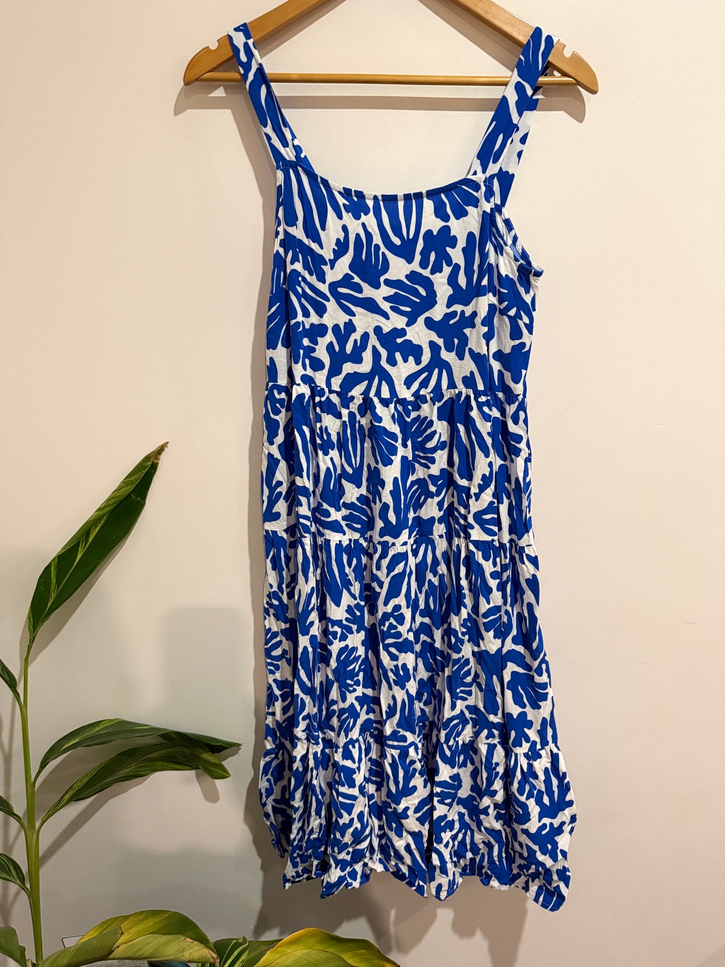 Tiered Sundress In Blue & White Abstract Print Size U/arm to U/arm 44cm